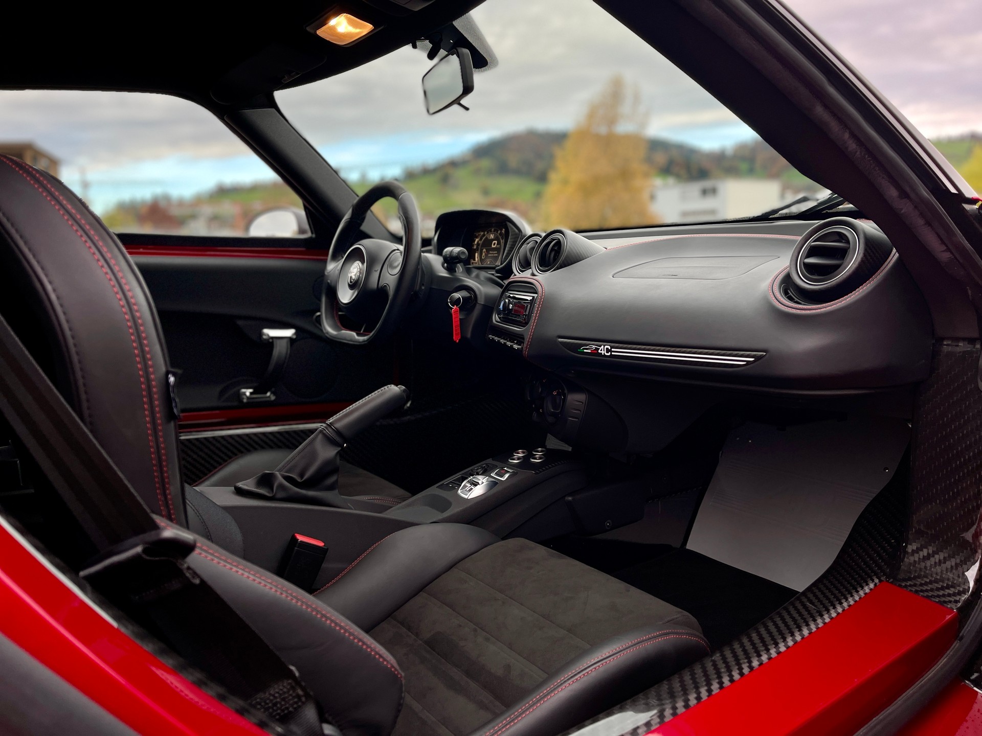 ALFA ROMEO 4C 1750 TBi TCT-image-4
