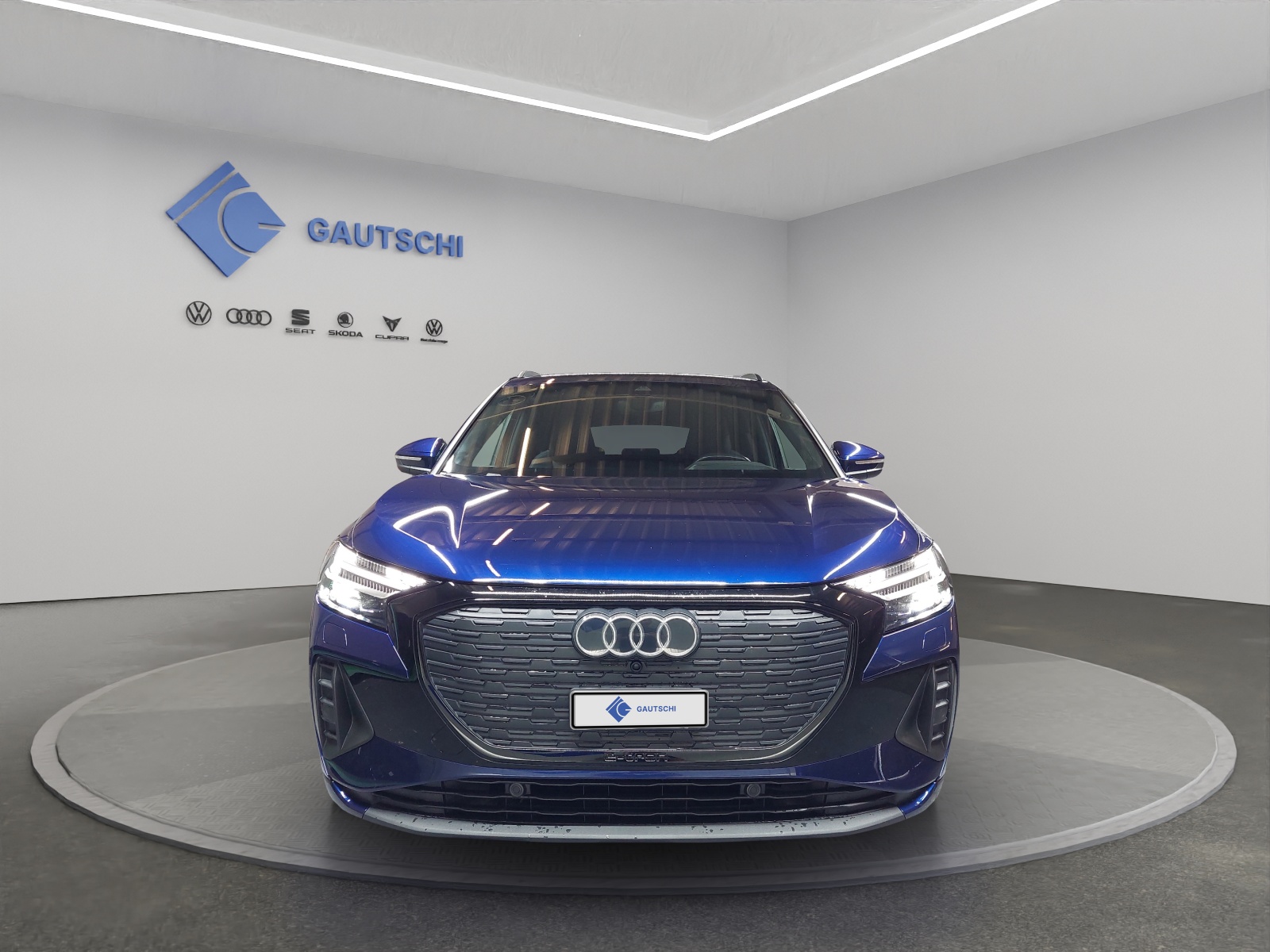AUDI Q4 e-tron 45 quattro-image-4