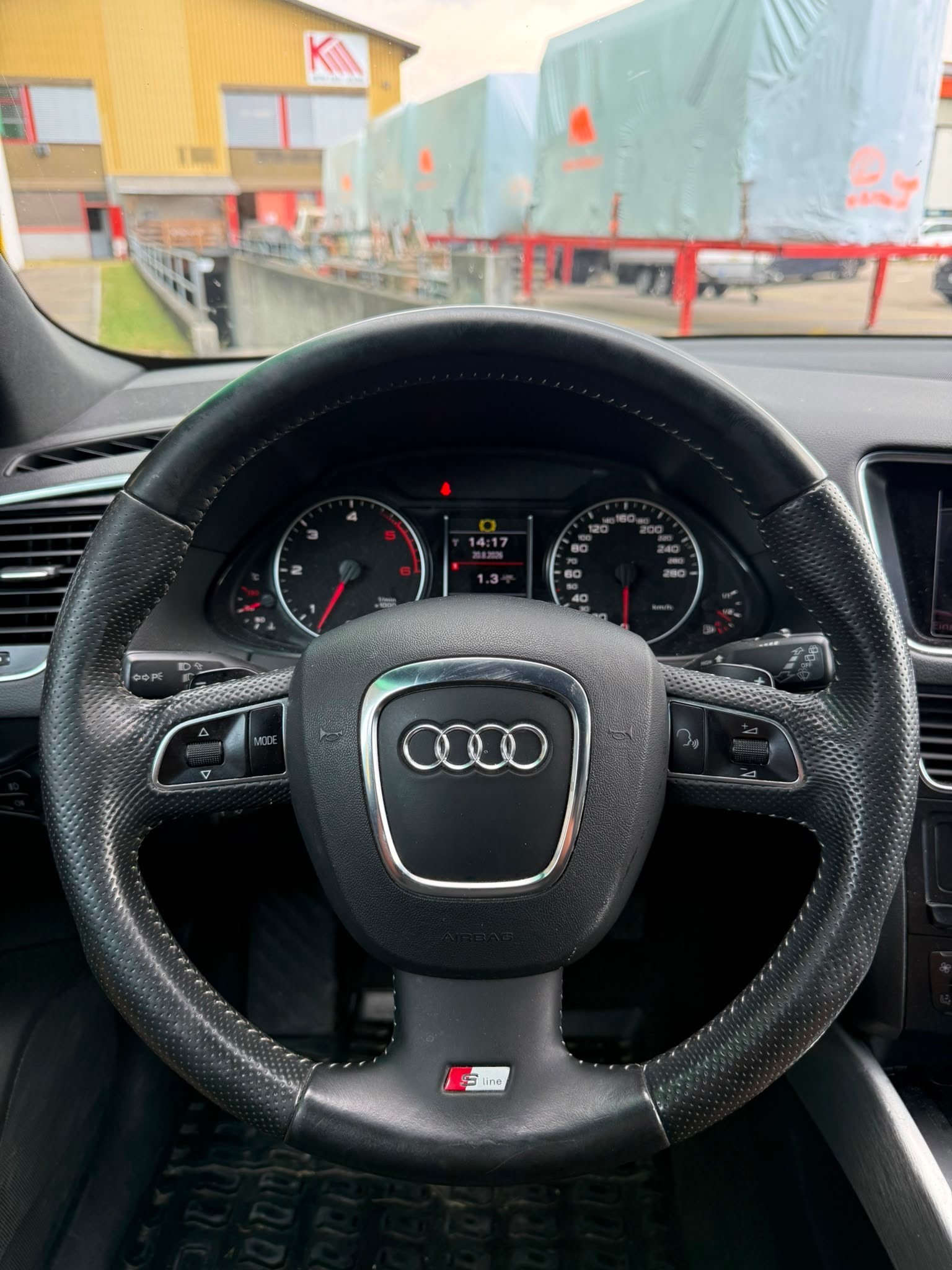 AUDI Q5 3.0 TDI quattro S-tronic-image-10