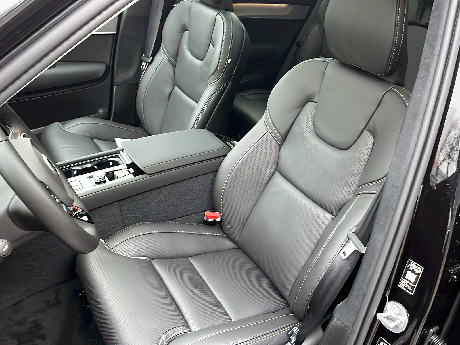 VOLVO XC90 T8 eAWD XCLUSIVE Ultra Bright-image-8