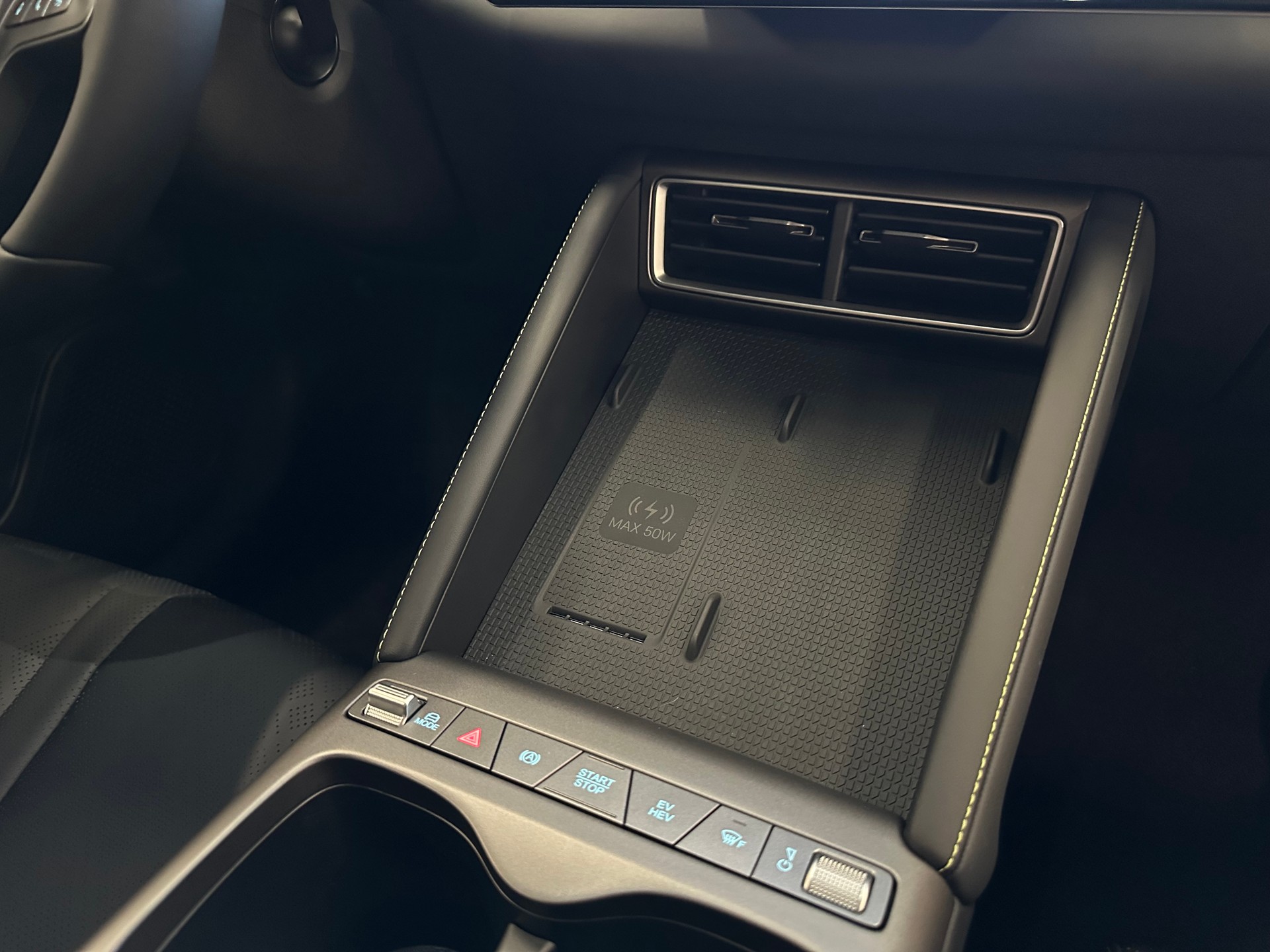 BYD Atto 2 DM-i Boost-image-17