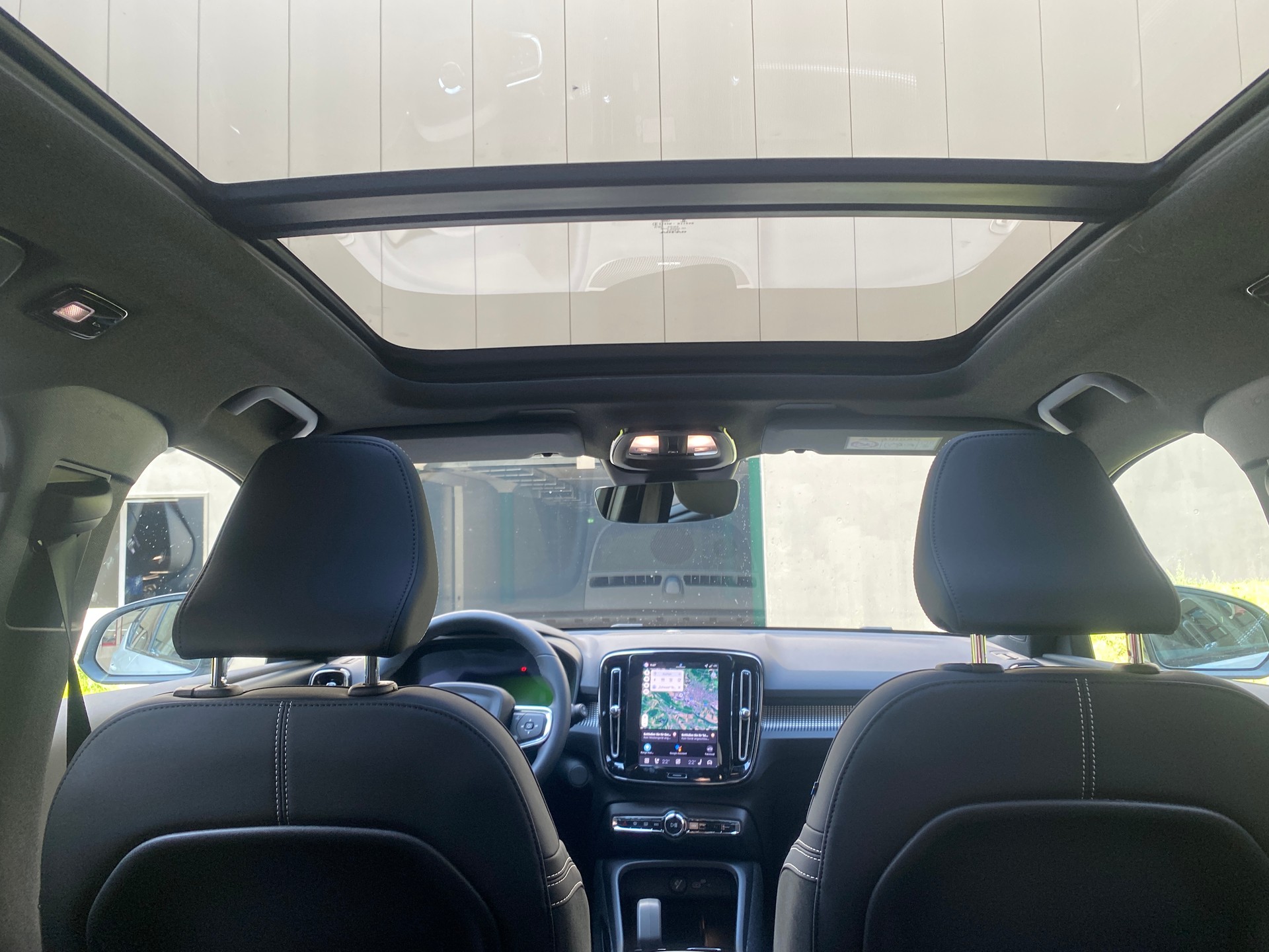 VOLVO EX40 Twin Black Edition AWD-image-9