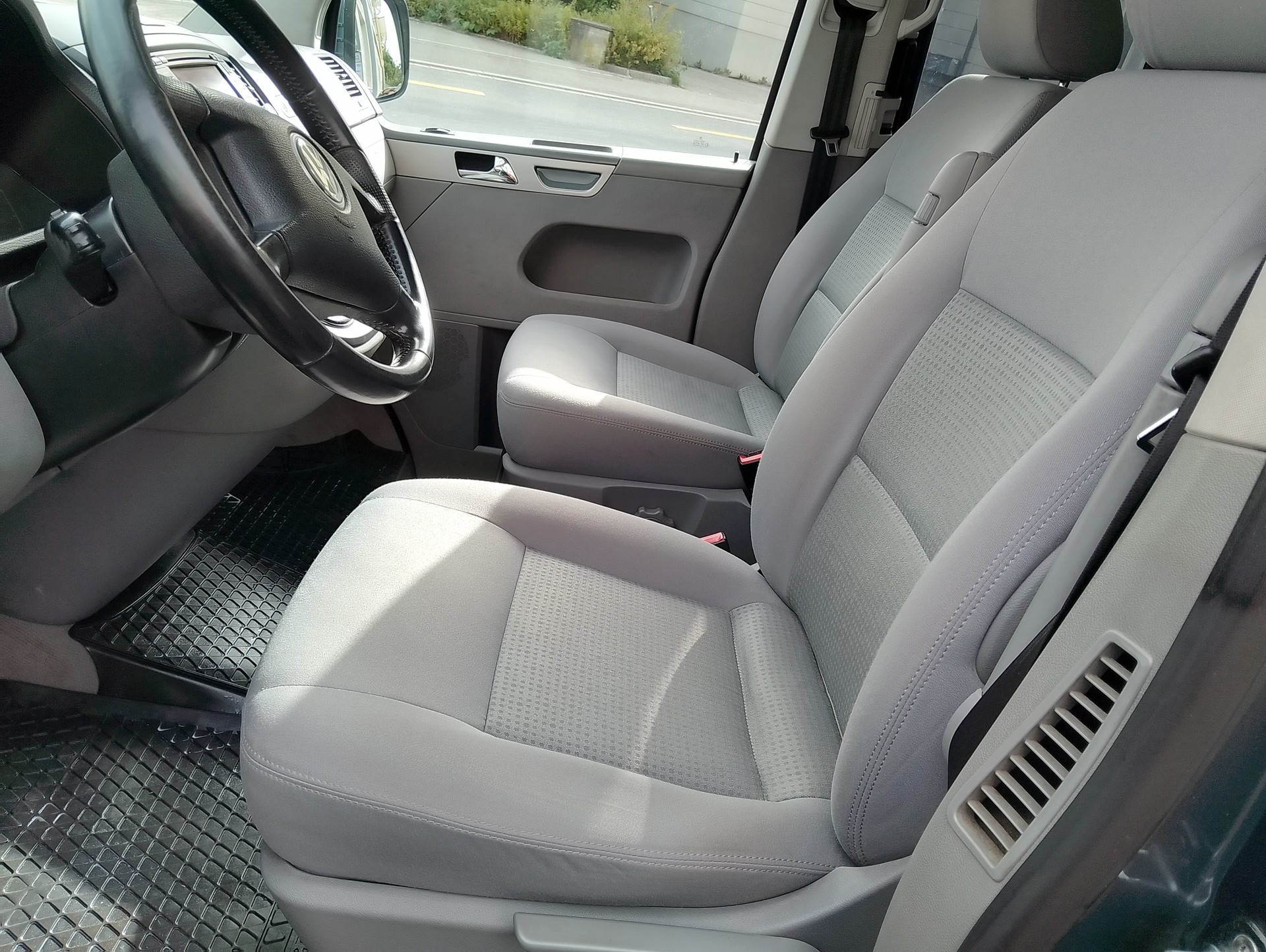 VW T5 Multivan Comfortline 2.5 TDI 4M-image-11