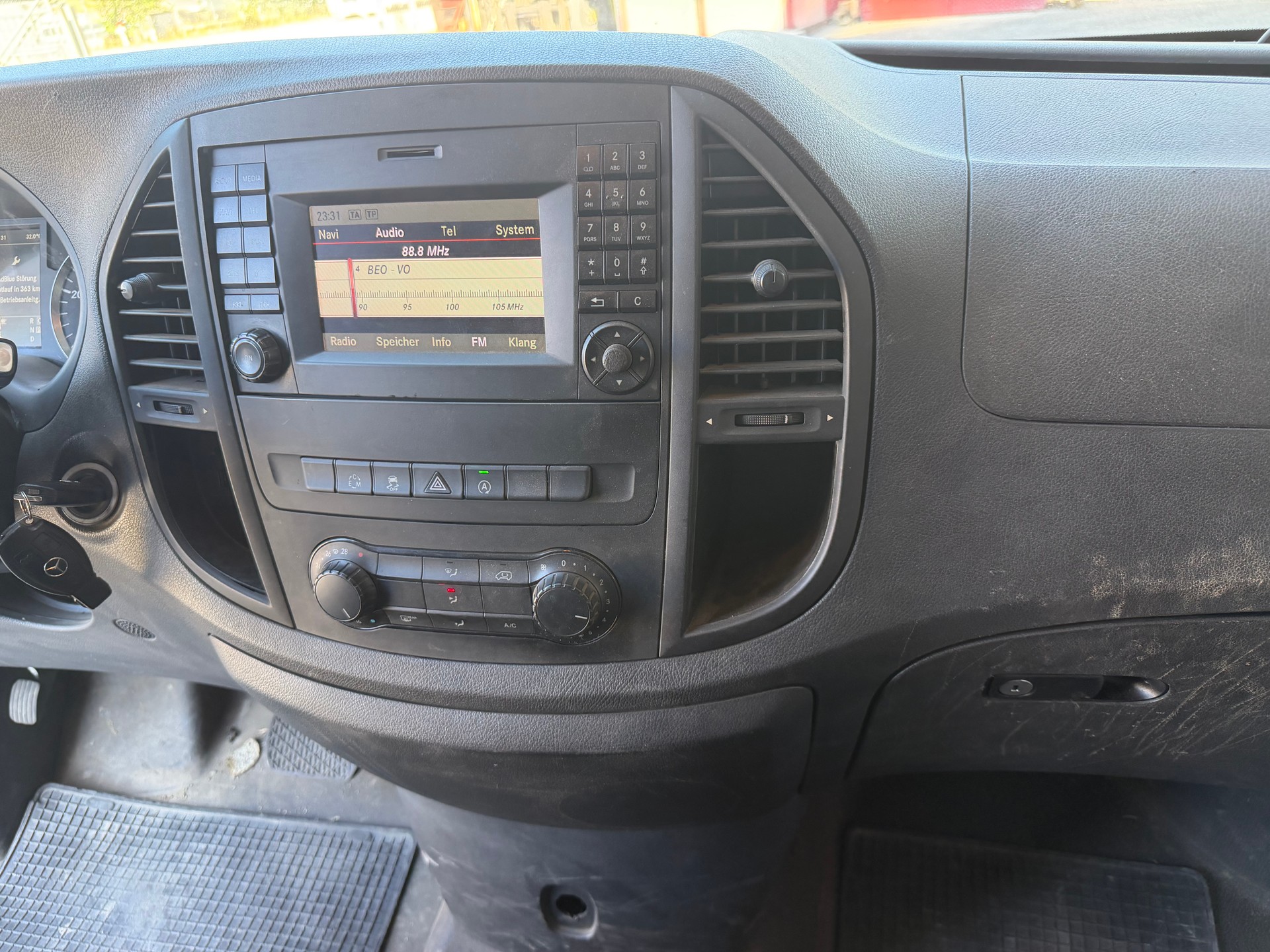 MERCEDES-BENZ Vito 119 BlueTEC 4Matic 7G-Tronic Euro 6-image-9