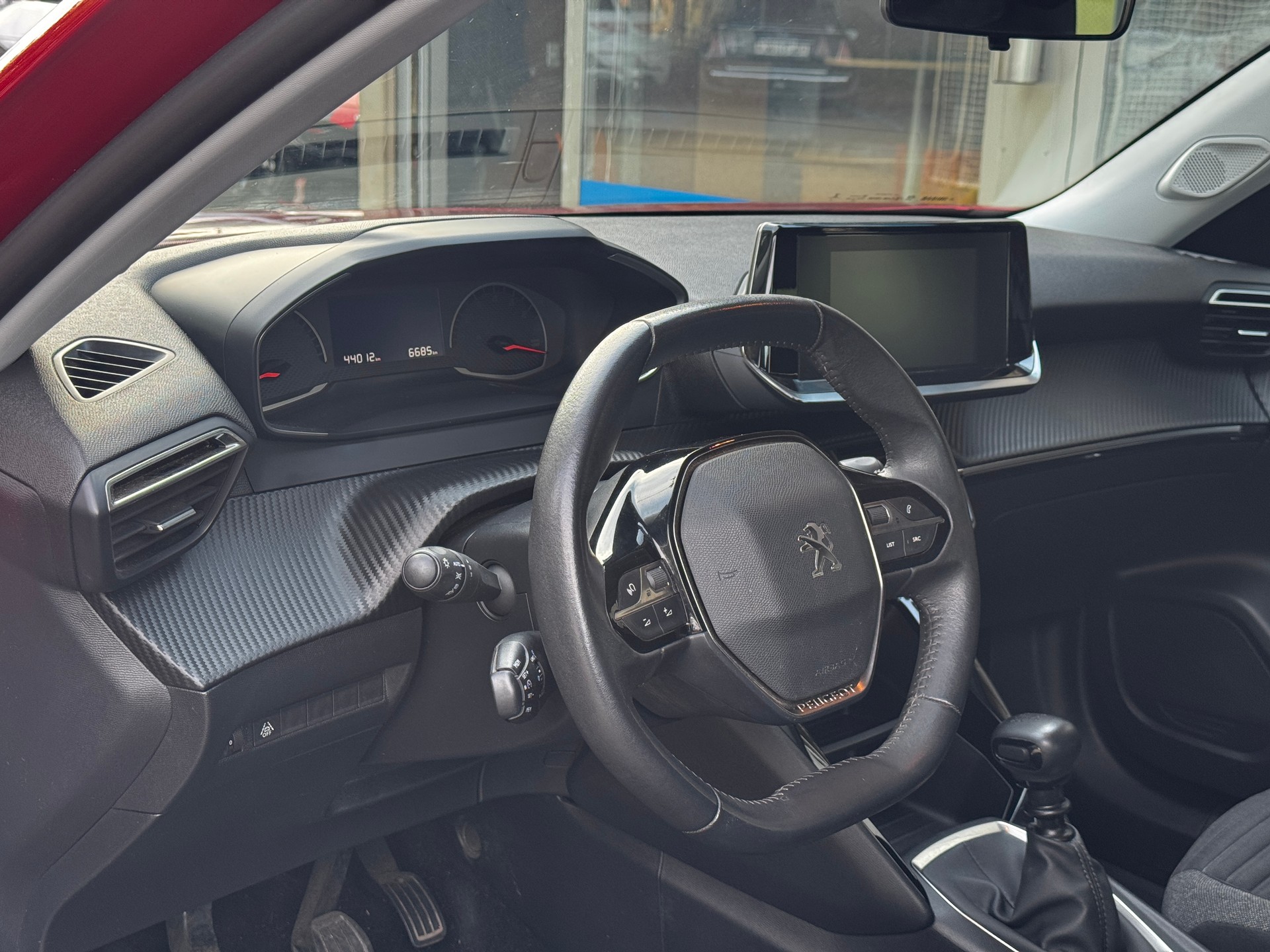 PEUGEOT 2008 1.2 PureTech Active Pack-image-12