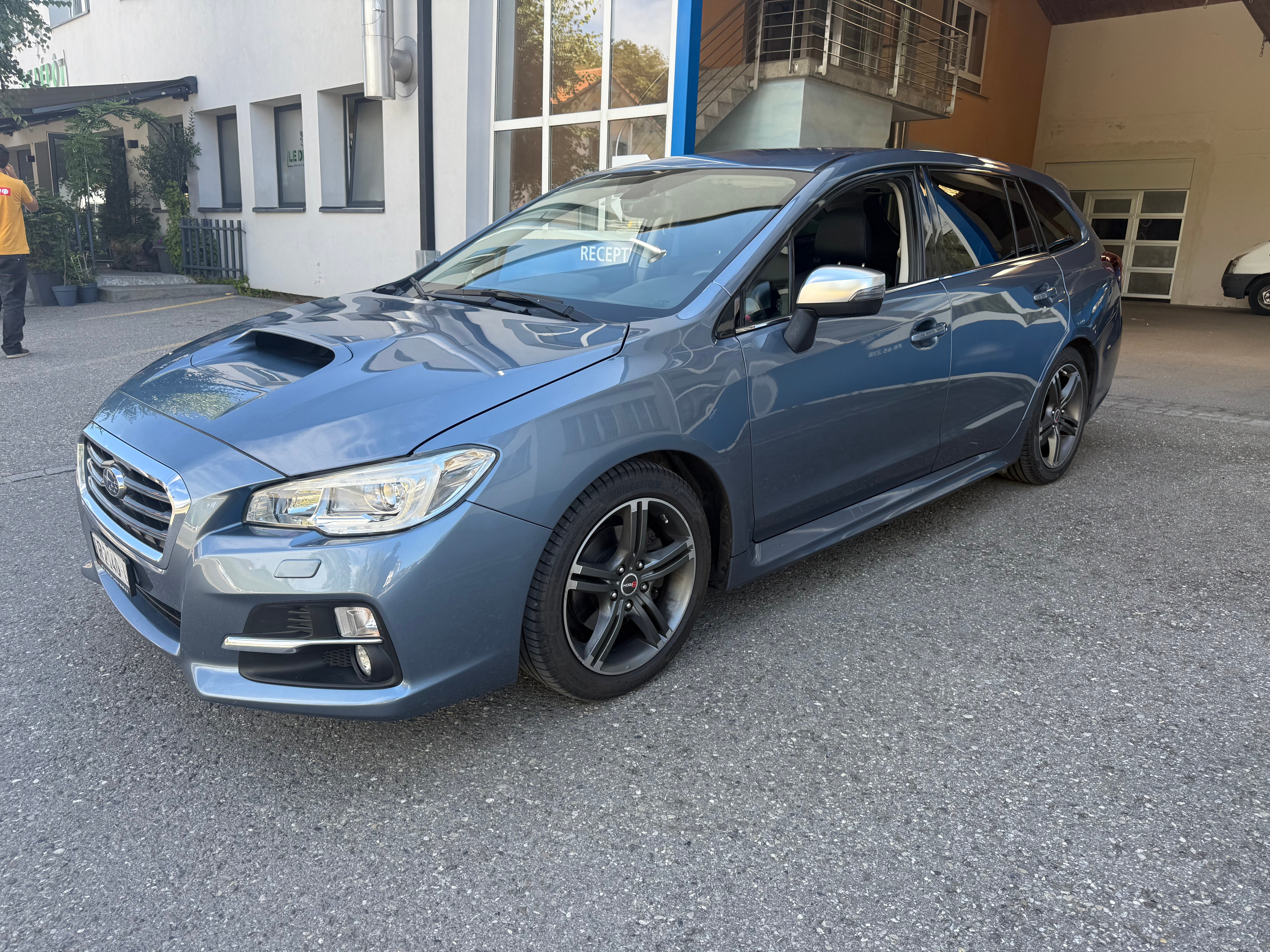 Car photo