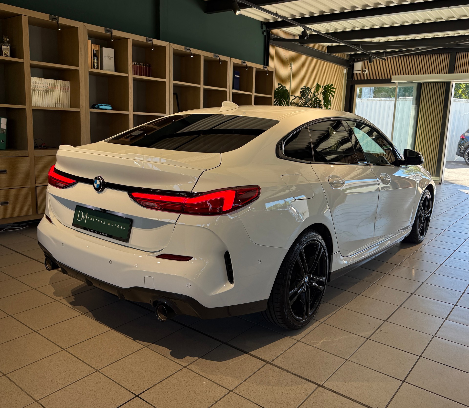BMW 218d Gran Coupé M Sport Steptronic-image-2