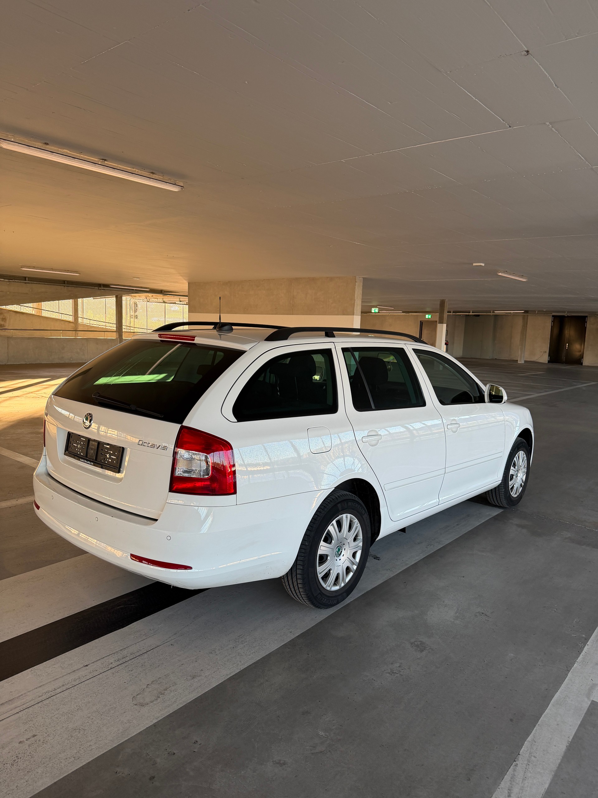SKODA Octavia Combi 2.0 TDI - Expertise 10/07/2026 - 93.000 Kilometres-image-2