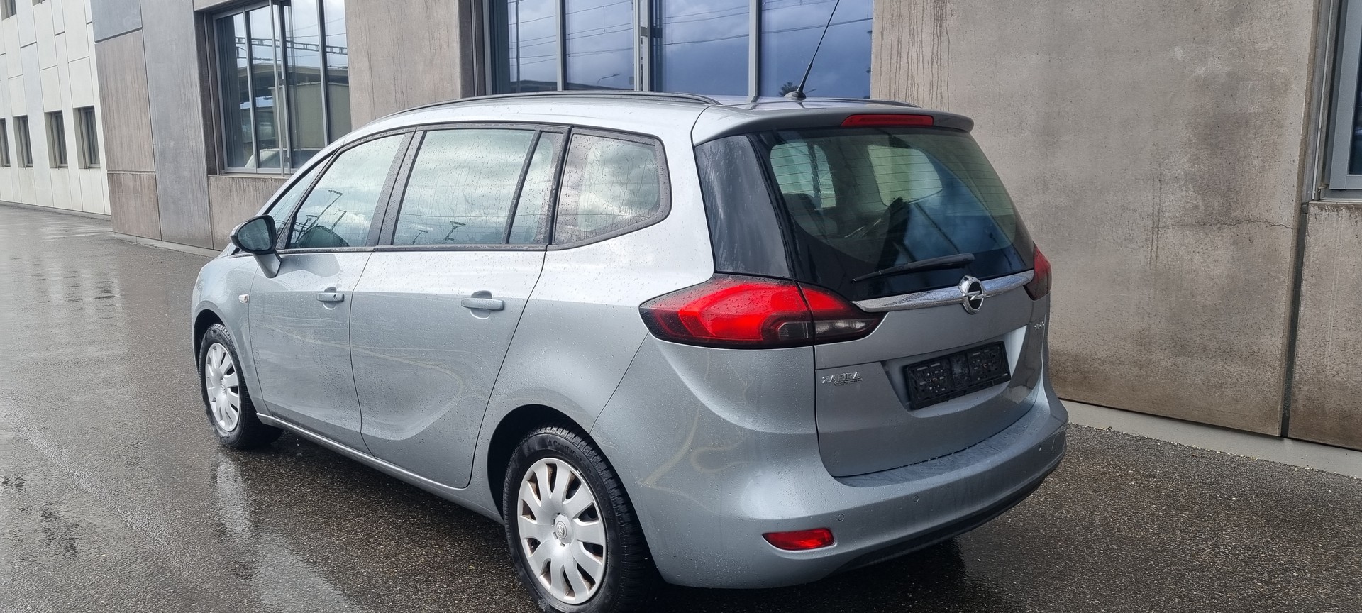 OPEL Zafira Tourer 1.4i 16V Turbo Automatic-image-2