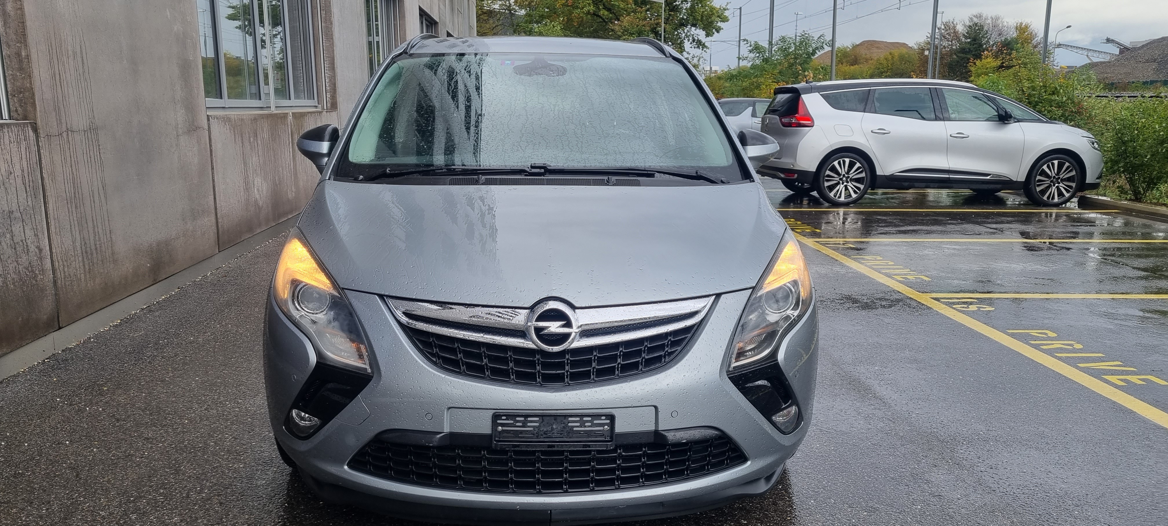 Car photo