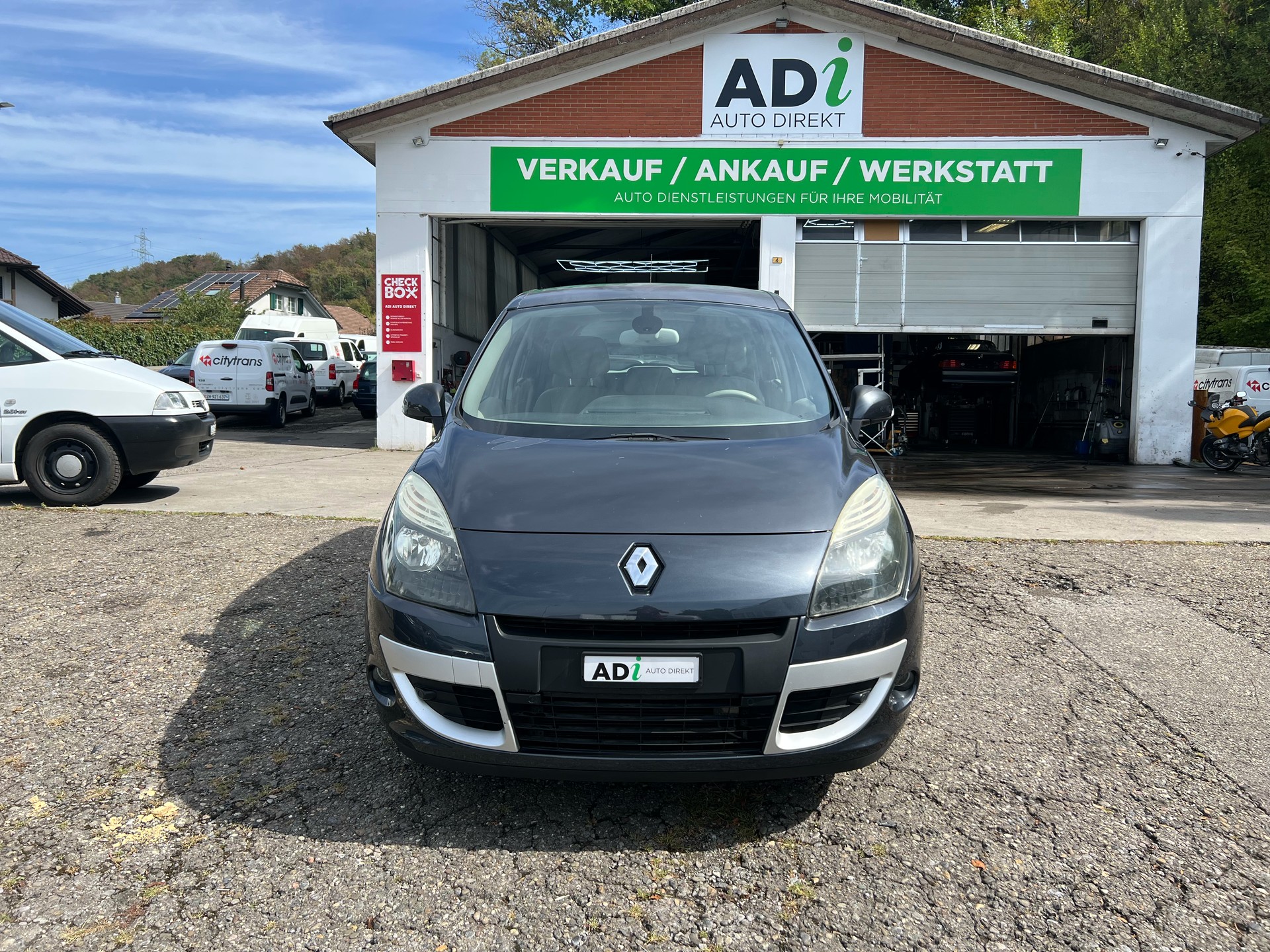 RENAULT Scénic 2.0 16V Privilège X-Tronic CVT-image-7