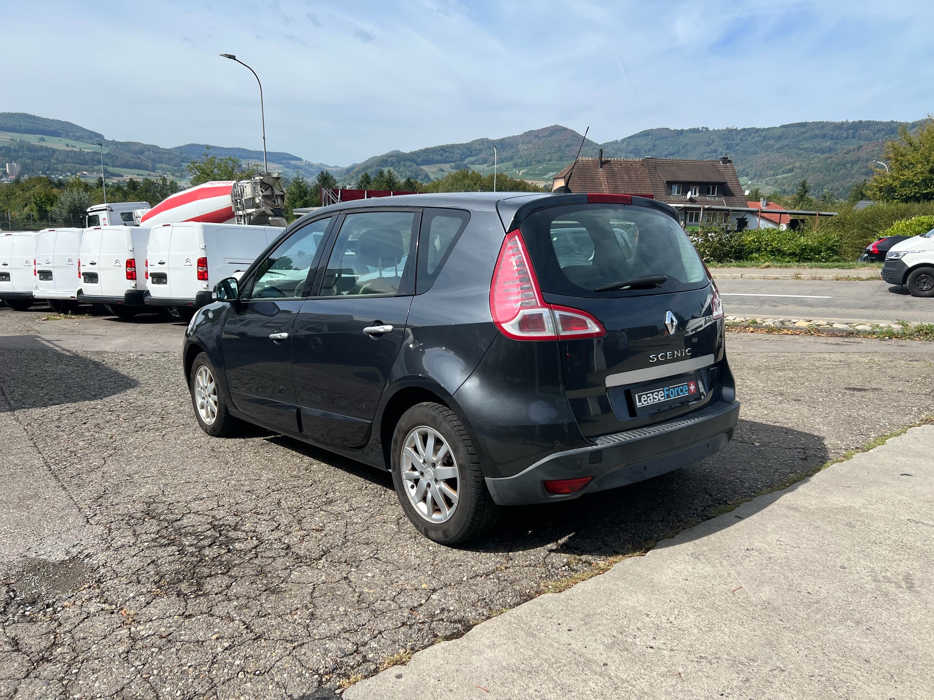 RENAULT Scénic 2.0 16V Privilège X-Tronic CVT-image-2