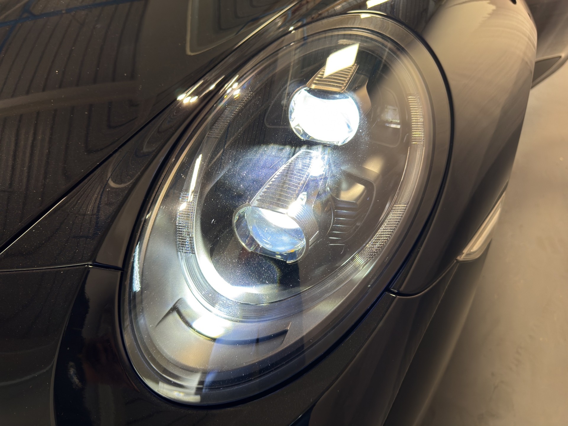 PORSCHE 911 Coupé 3.0 Carrera 4 PDK-image-6