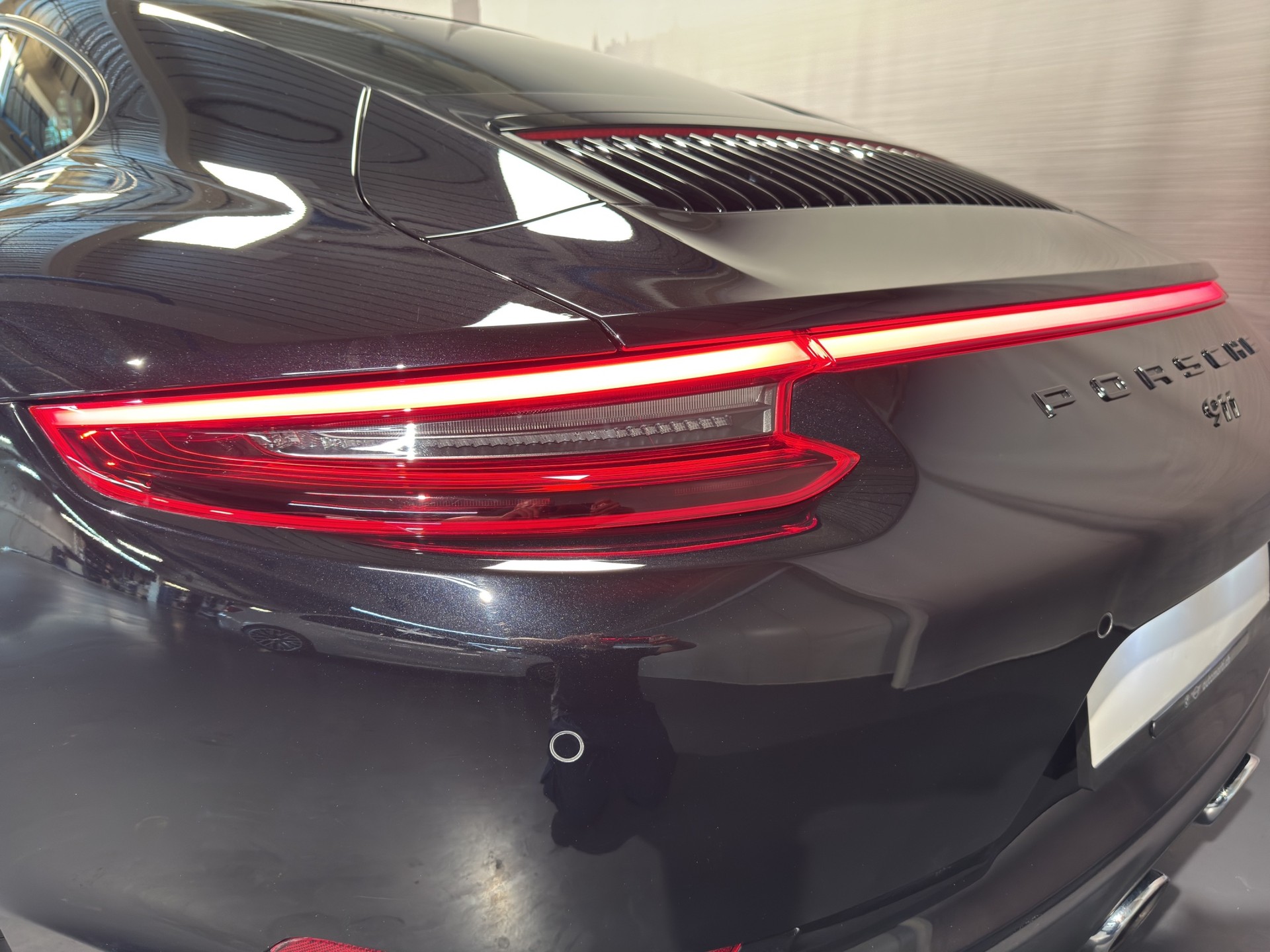 PORSCHE 911 Coupé 3.0 Carrera 4 PDK-image-5