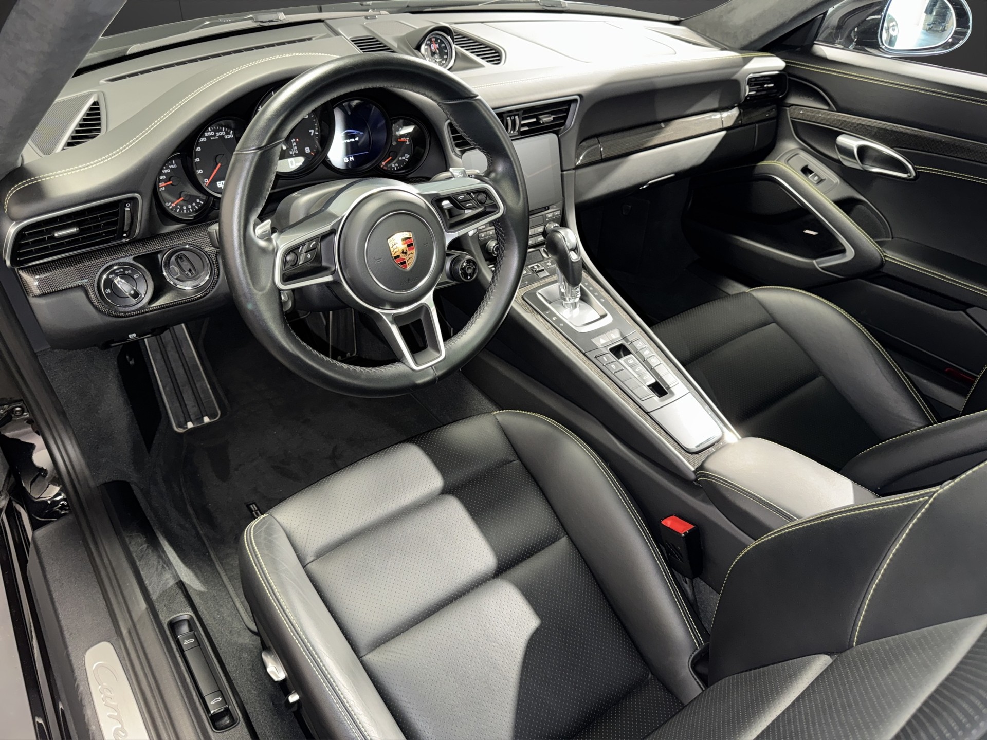 PORSCHE 911 Coupé 3.0 Carrera 4 PDK-image-7