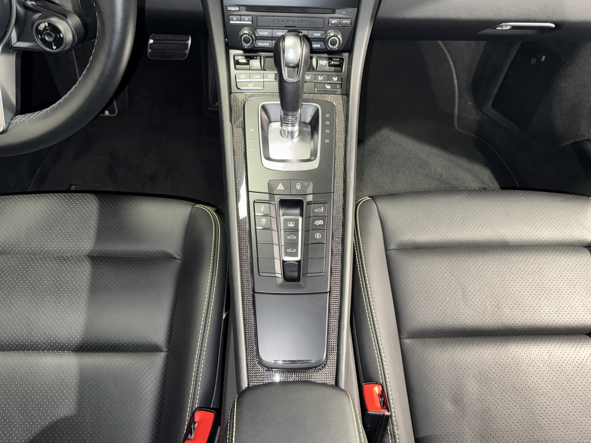 PORSCHE 911 Coupé 3.0 Carrera 4 PDK-image-18