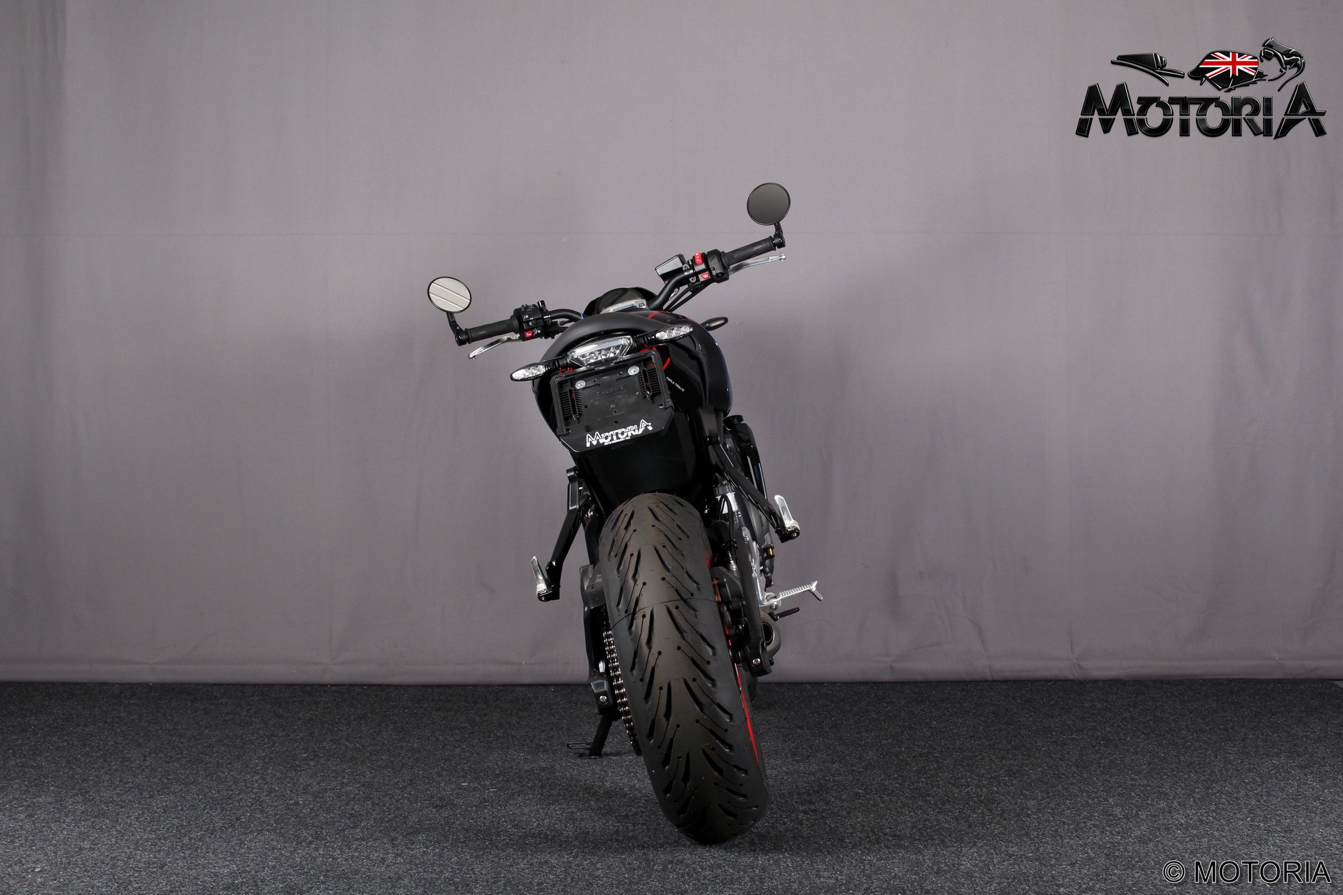 TRIUMPH Trident 660 (35kW / 59kW)-showroom-element-3