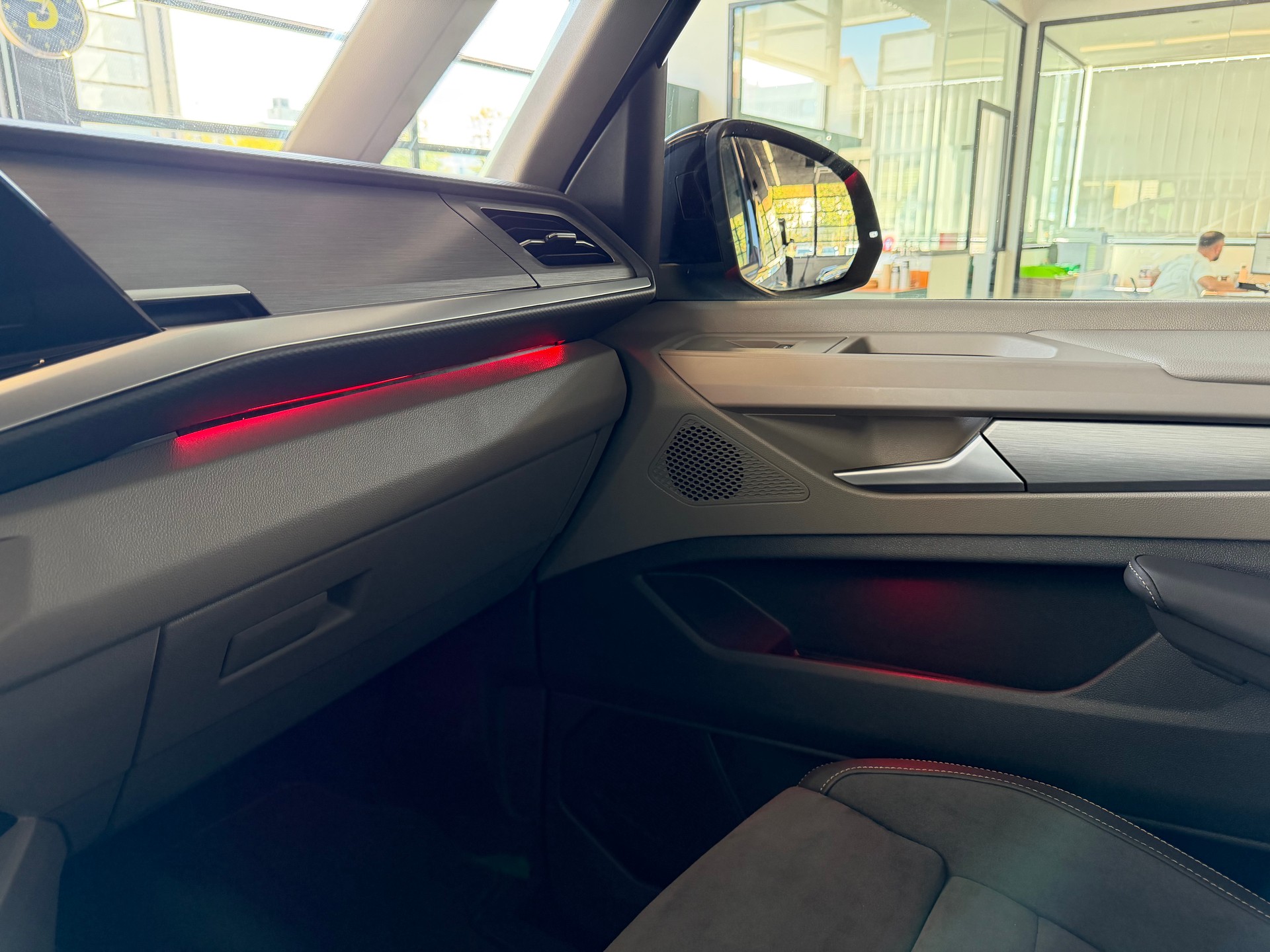 VW Multivan 2.0 TDI * EDITION * Life DSG-image-17