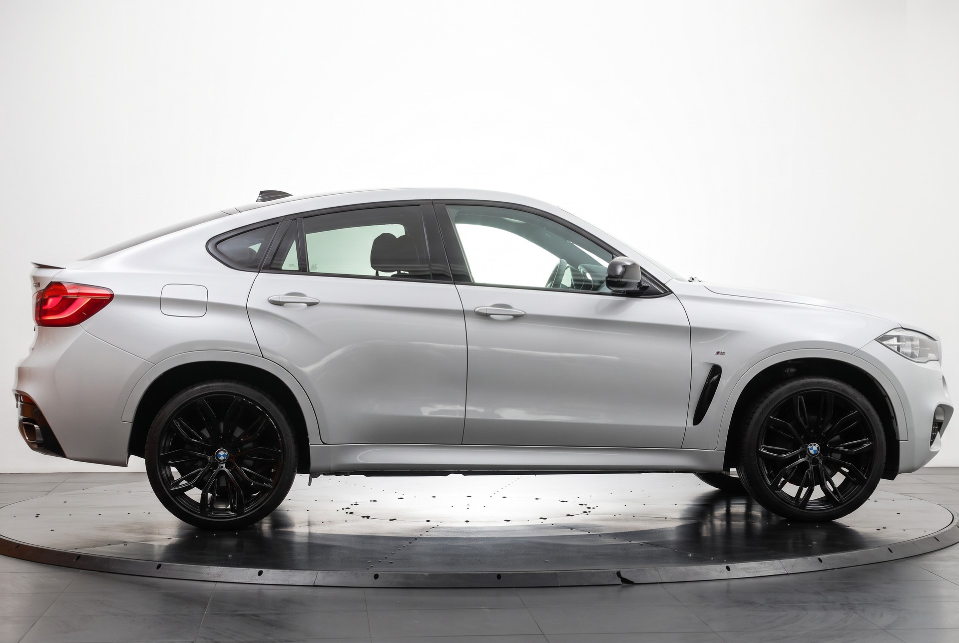 BMW X6 xDrive 30d M Sport * Attelage * HUD * Harman-Kardon-image-3