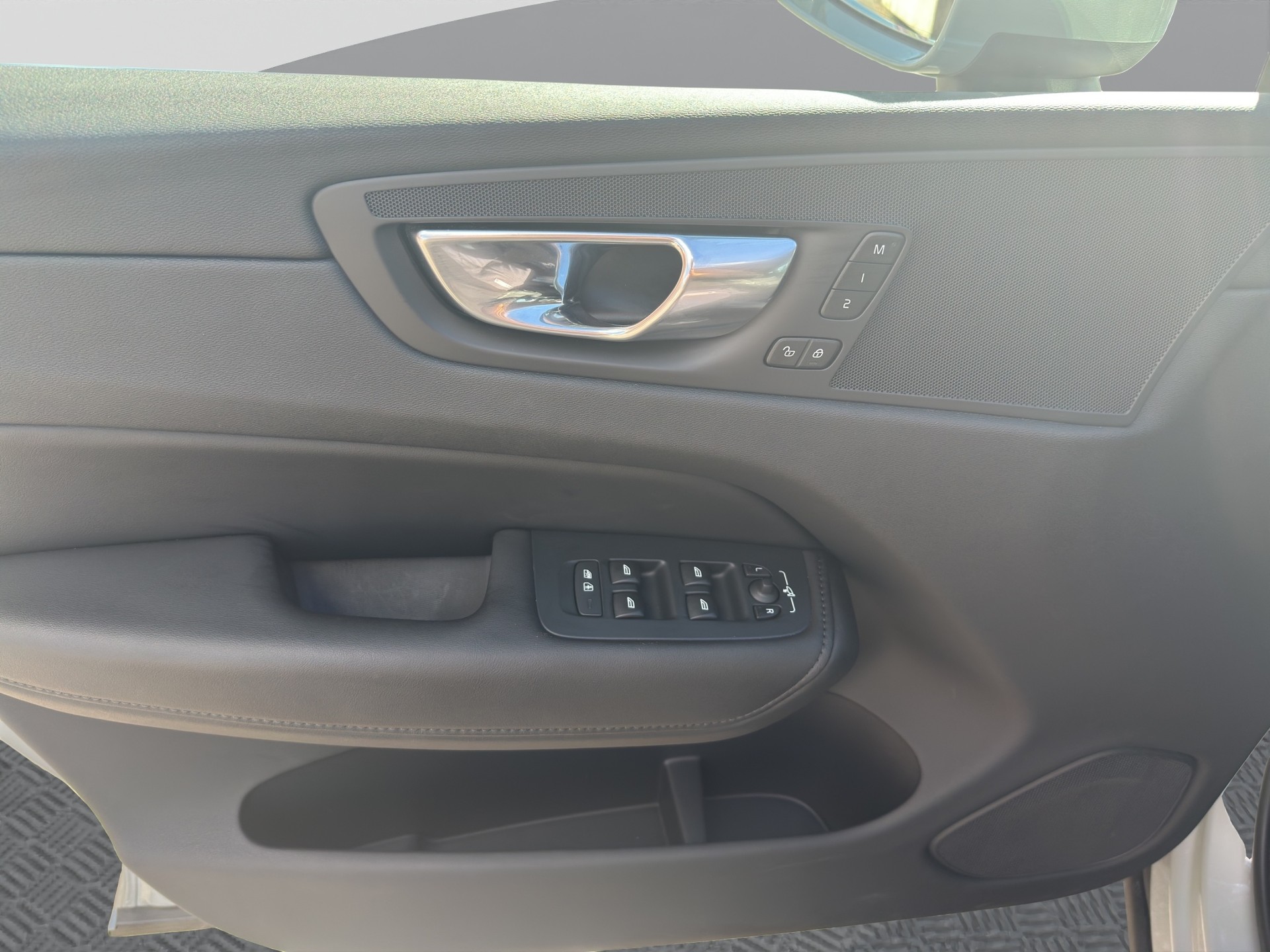 VOLVO XC60 B5 Benzin Mild Hybrid AWD Core Geartronic-image-8