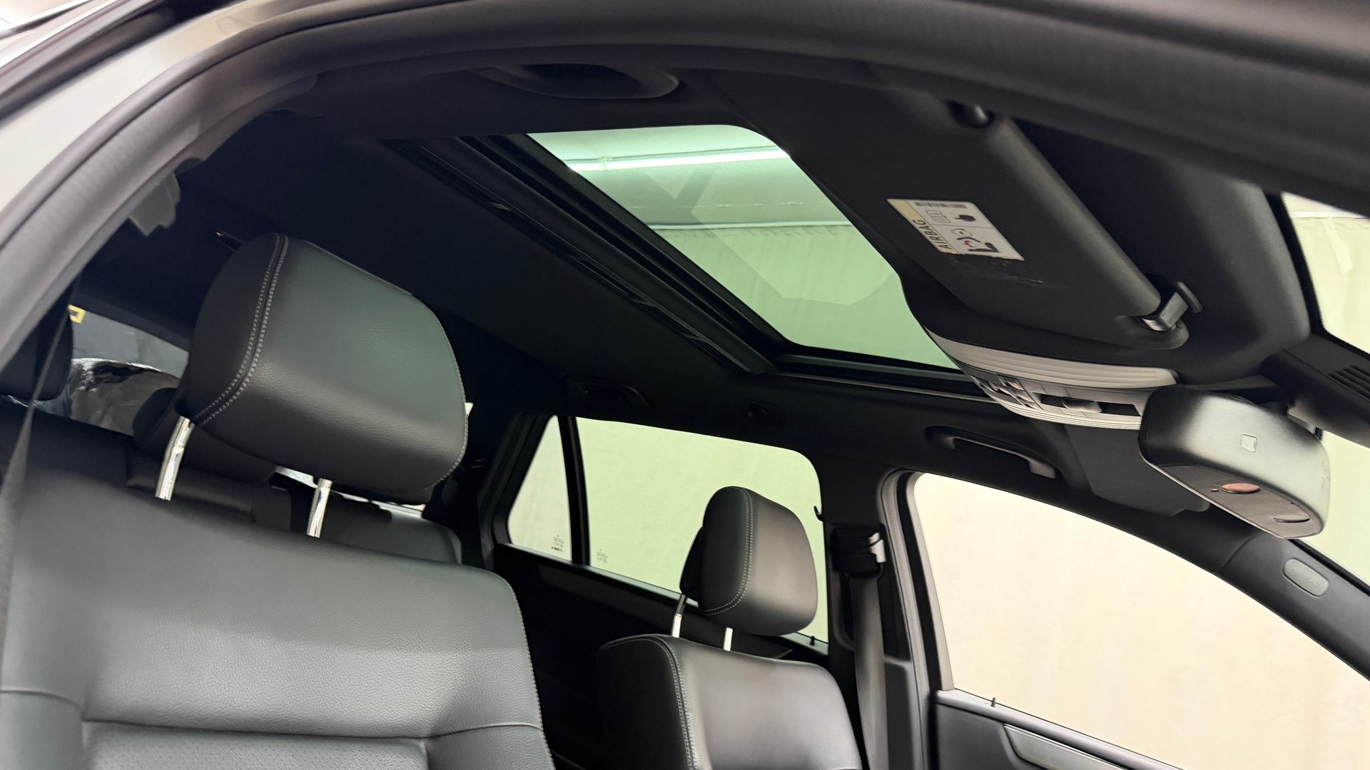 MERCEDES-BENZ E 220 CDI Avantgarde 7G-Tronic-image-14
