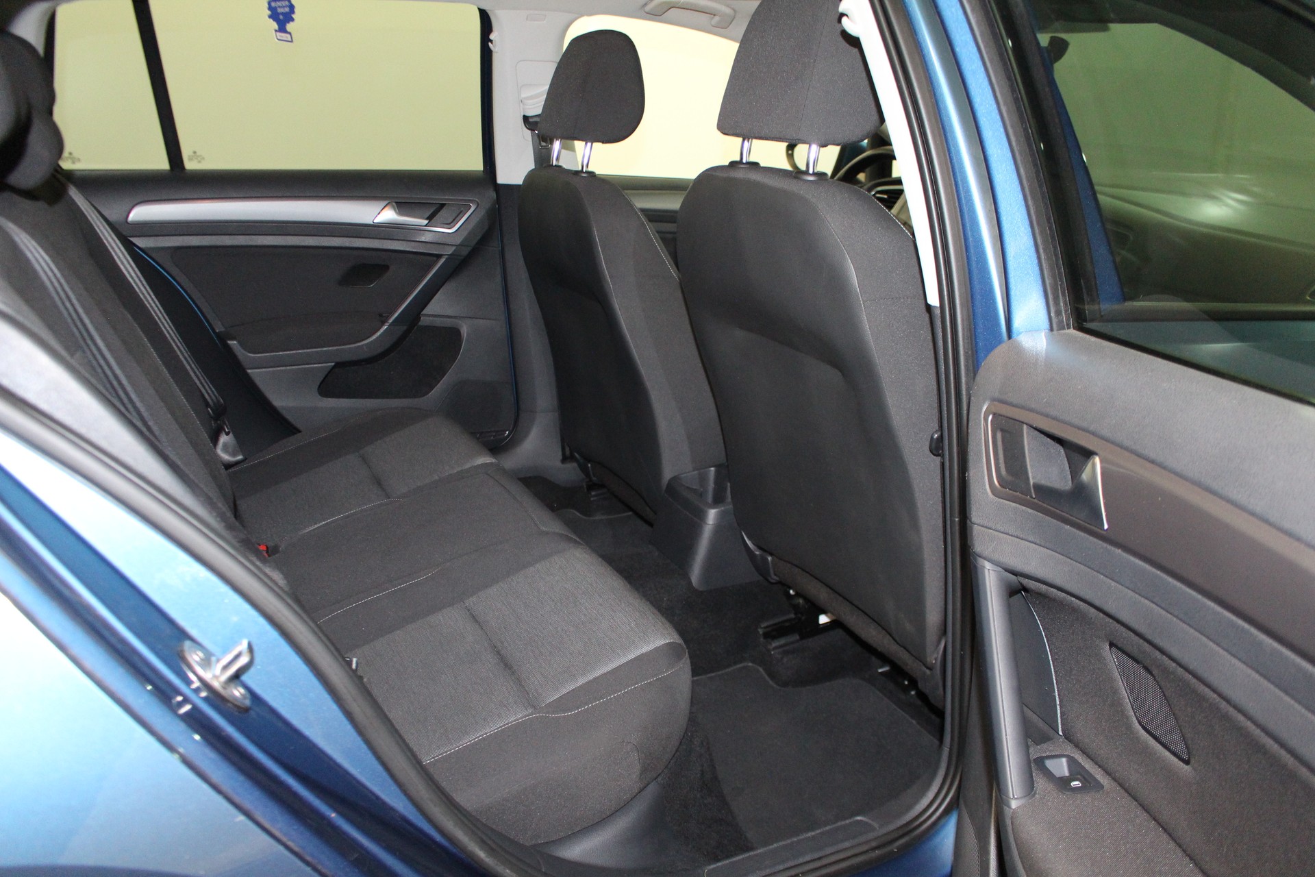 VW Golf VII Variant 1.2 TSI Trendline-image-9