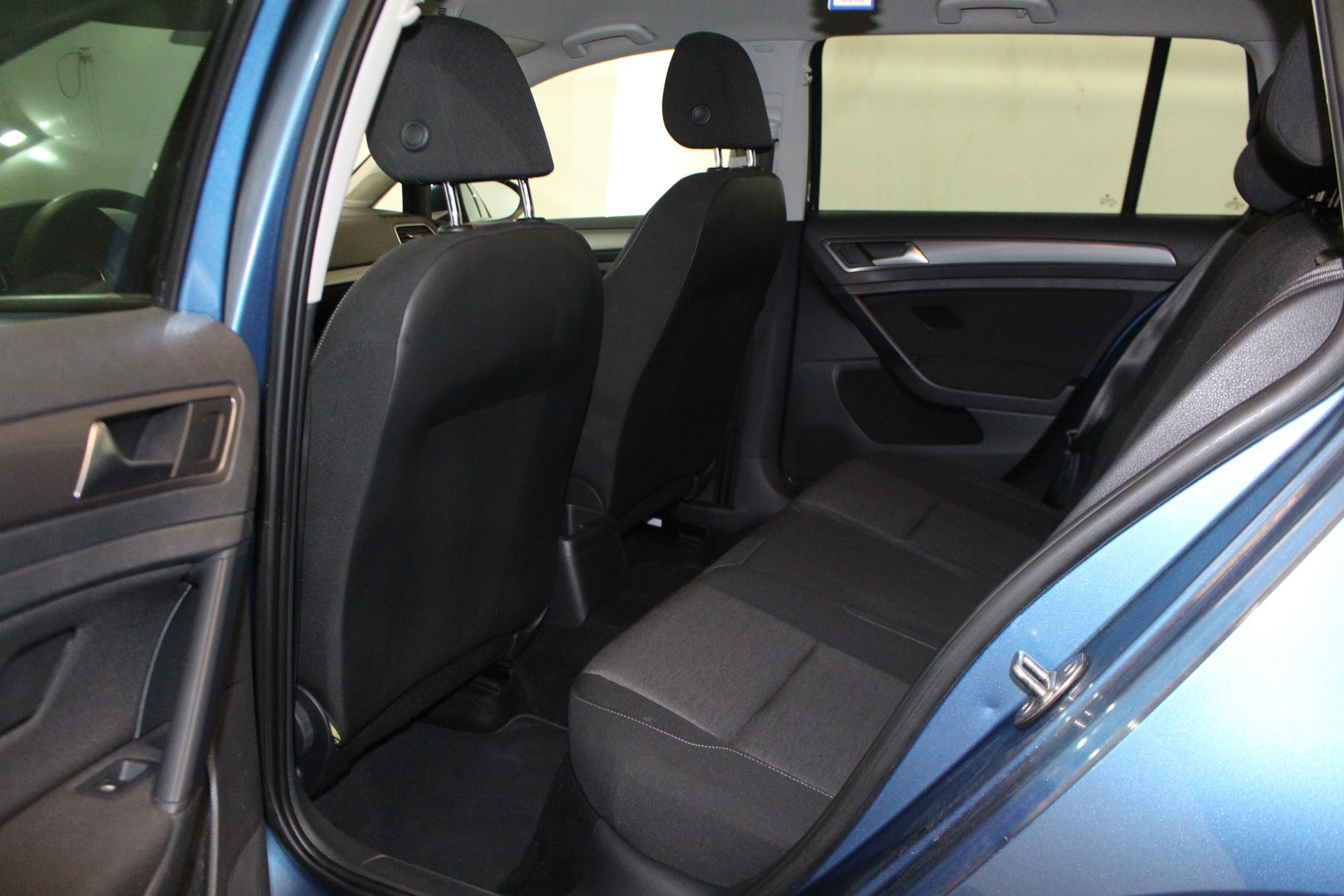VW Golf VII Variant 1.2 TSI Trendline-image-7