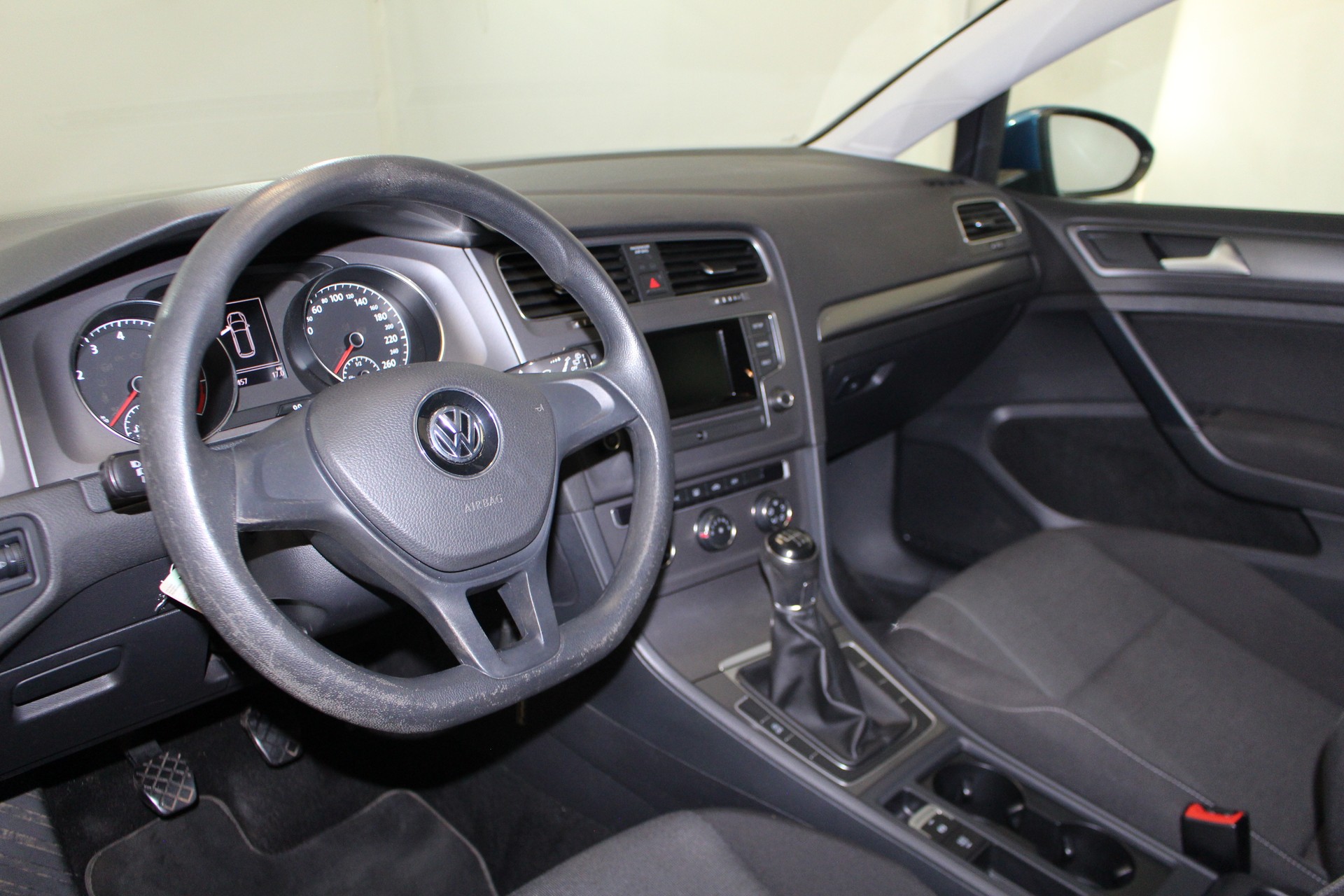 VW Golf VII Variant 1.2 TSI Trendline-image-11
