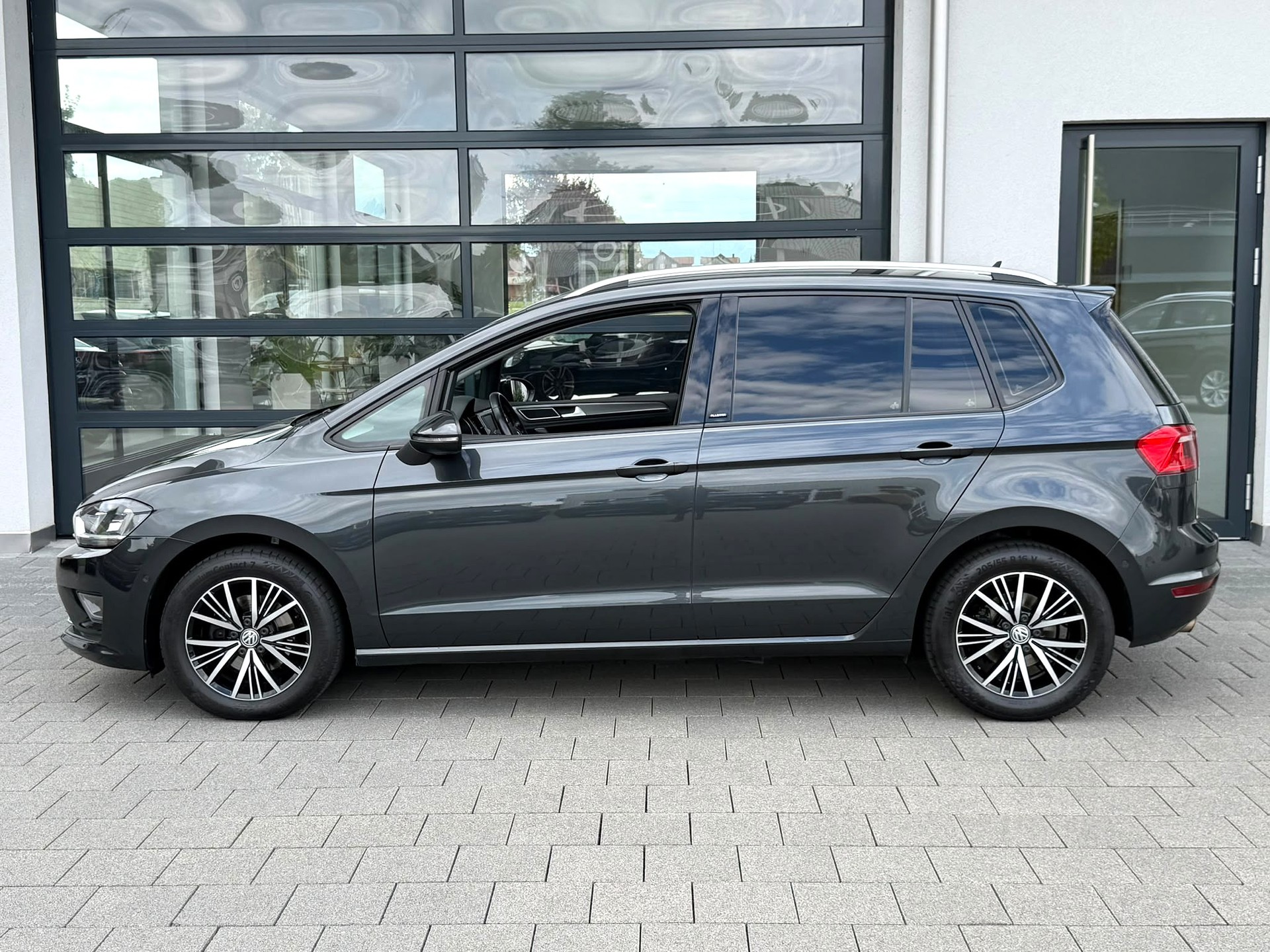 VW Golf Sportsvan 1.4 TSI Comfortline DSG-image-4