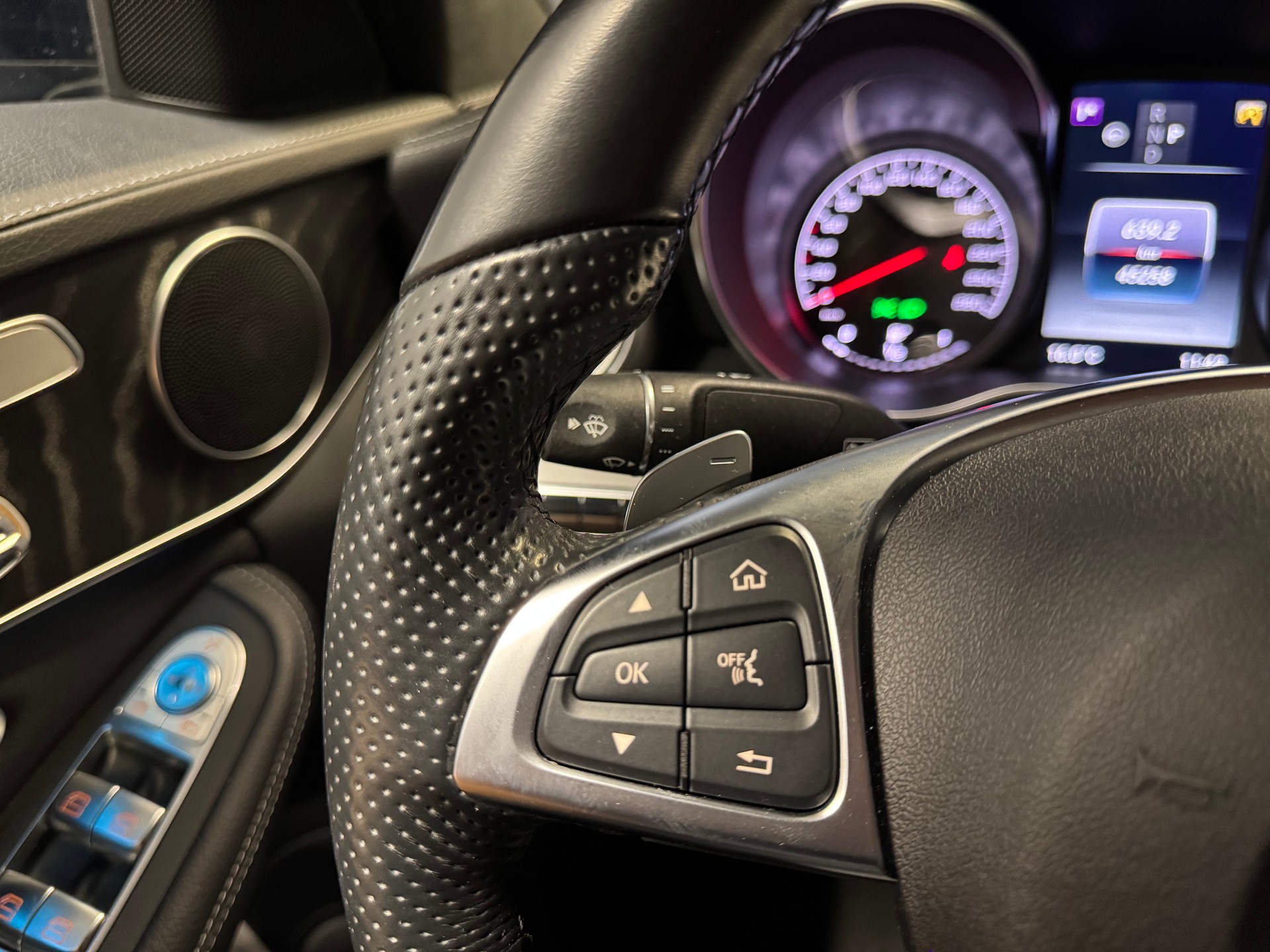 MERCEDES-BENZ C 43 AMG 4Matic 9G-Tronic (45)-image-11