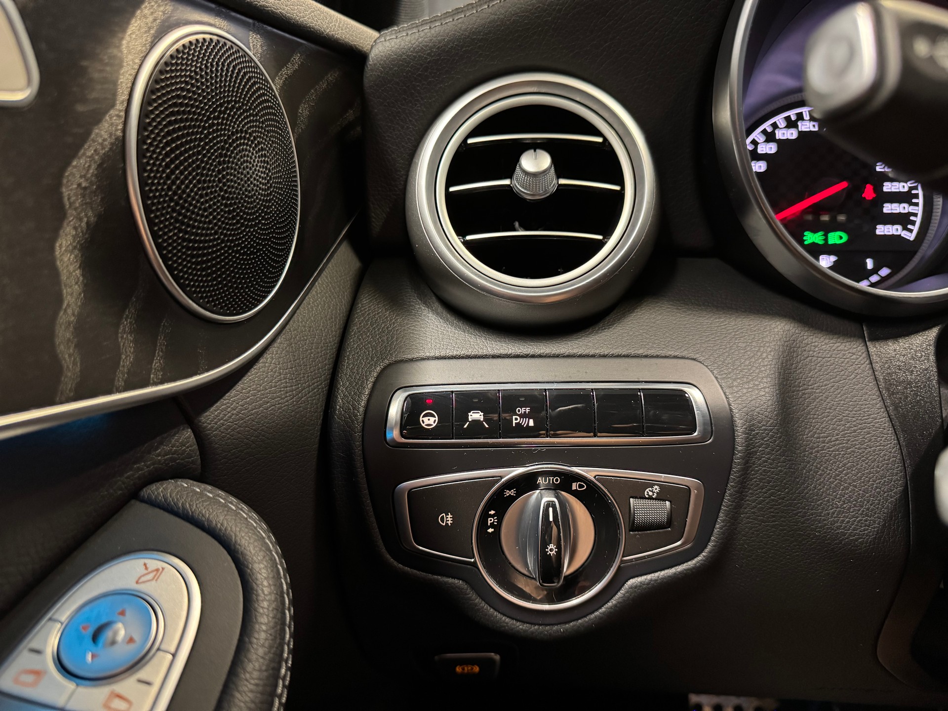 MERCEDES-BENZ C 43 AMG 4Matic 9G-Tronic (45)-image-17