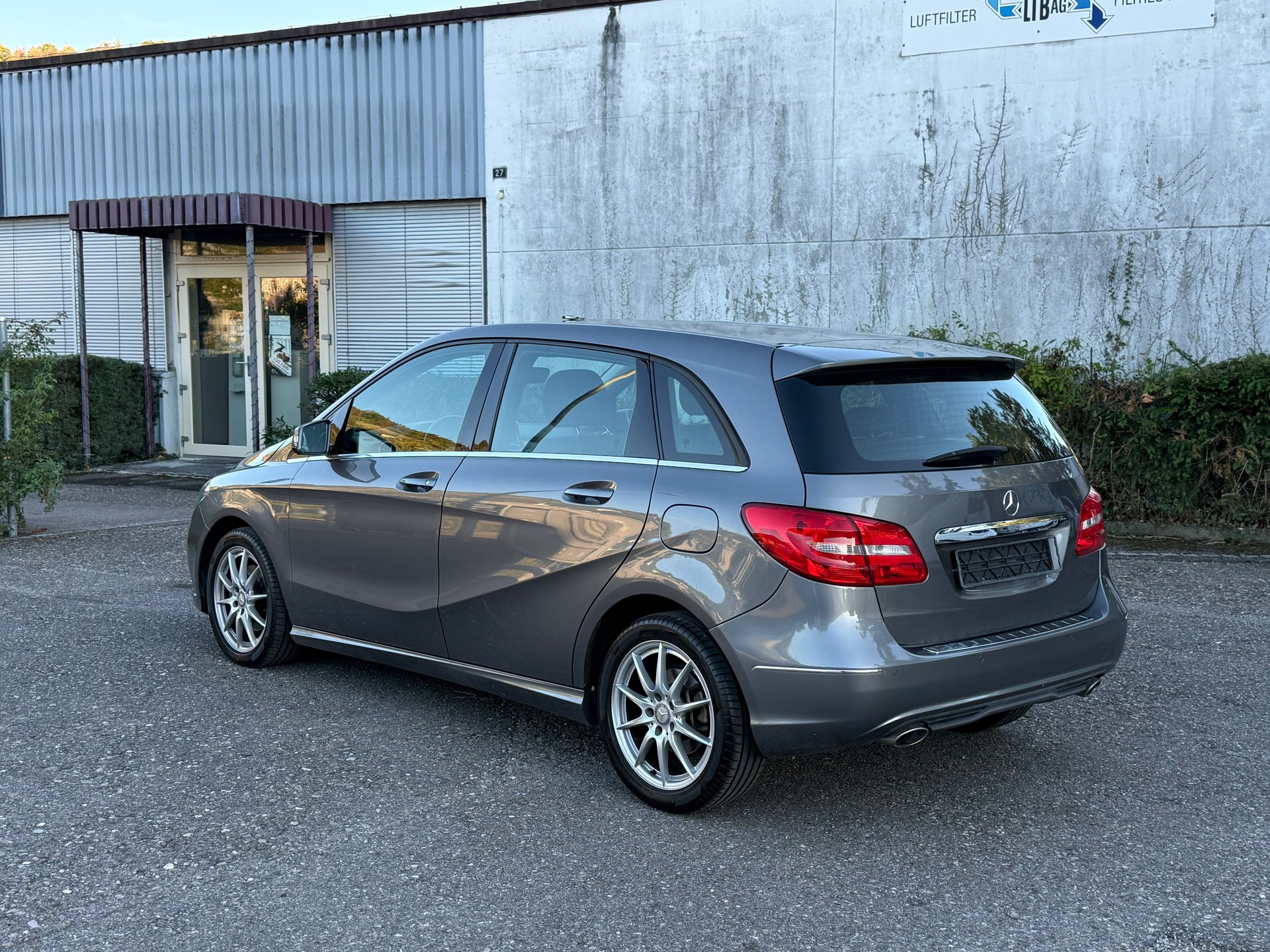 MERCEDES-BENZ B 180 CDI 7G-DCT-image-2