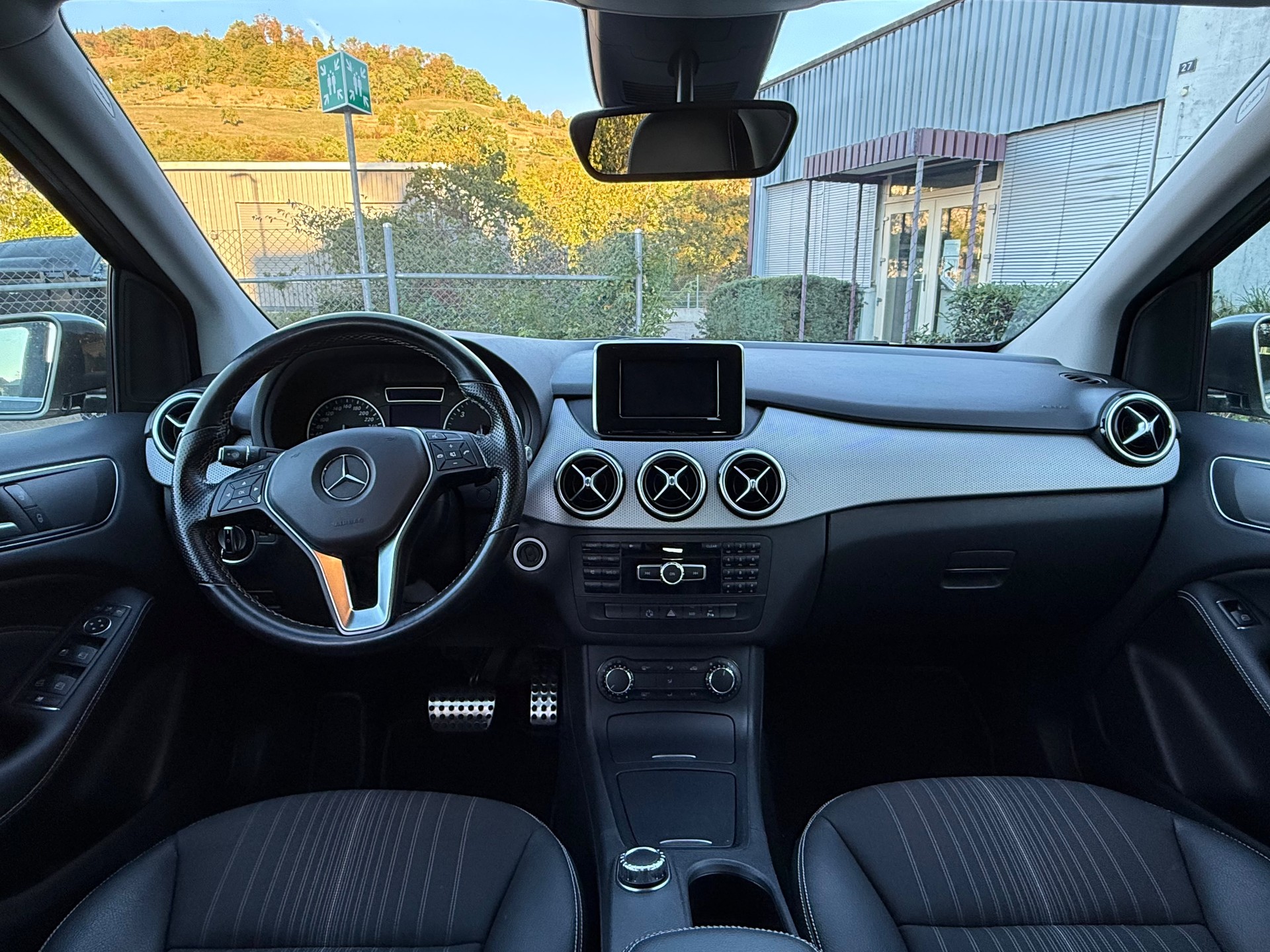 MERCEDES-BENZ B 180 CDI 7G-DCT-image-5