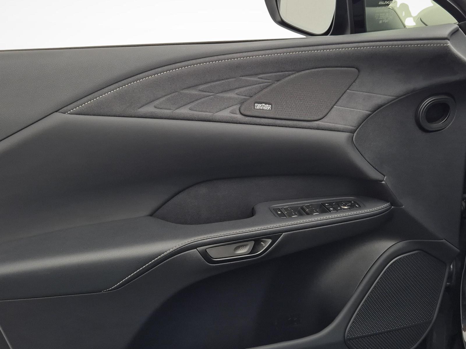 LEXUS RX 500h F-Sport-image-17