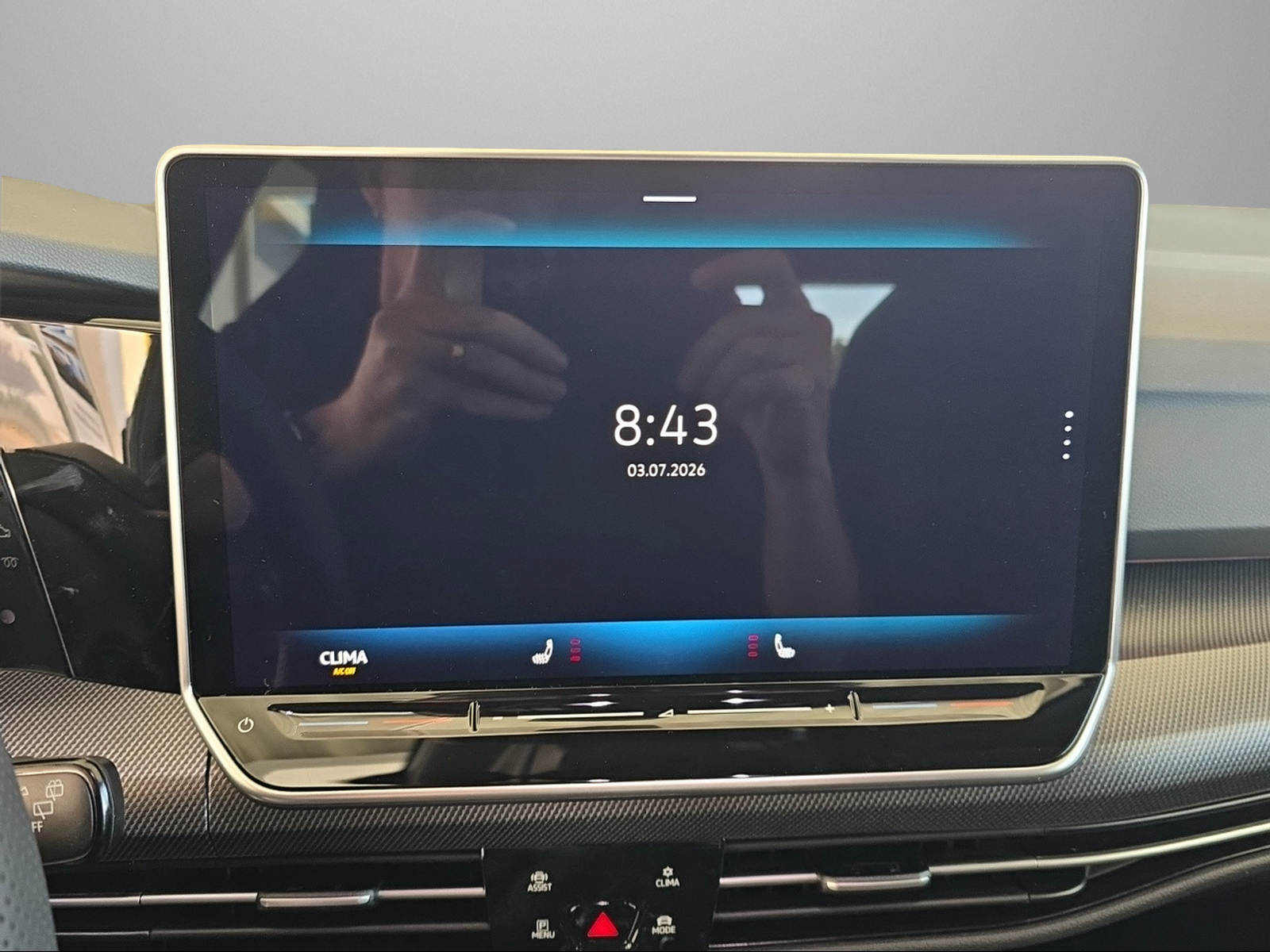VW VW Golf R-Line-image-10