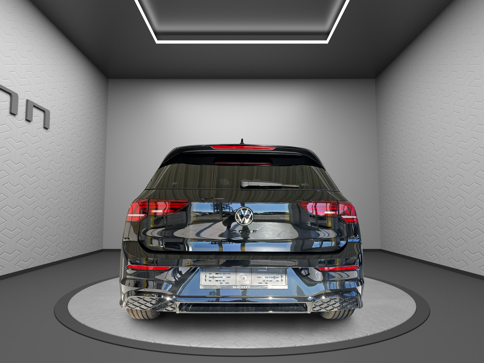 VW VW Golf R-Line-image-4