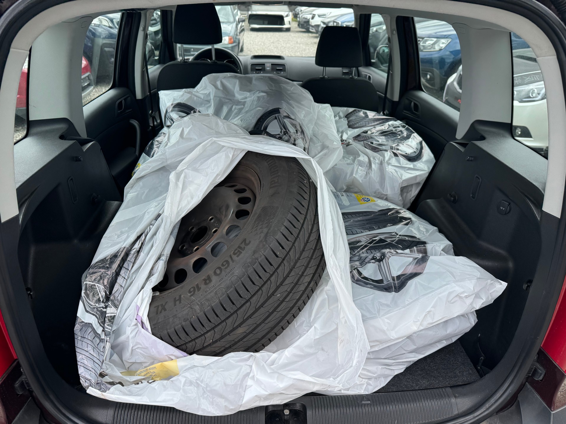 SKODA Yeti 1.8 TSI Active 4x4-image-11