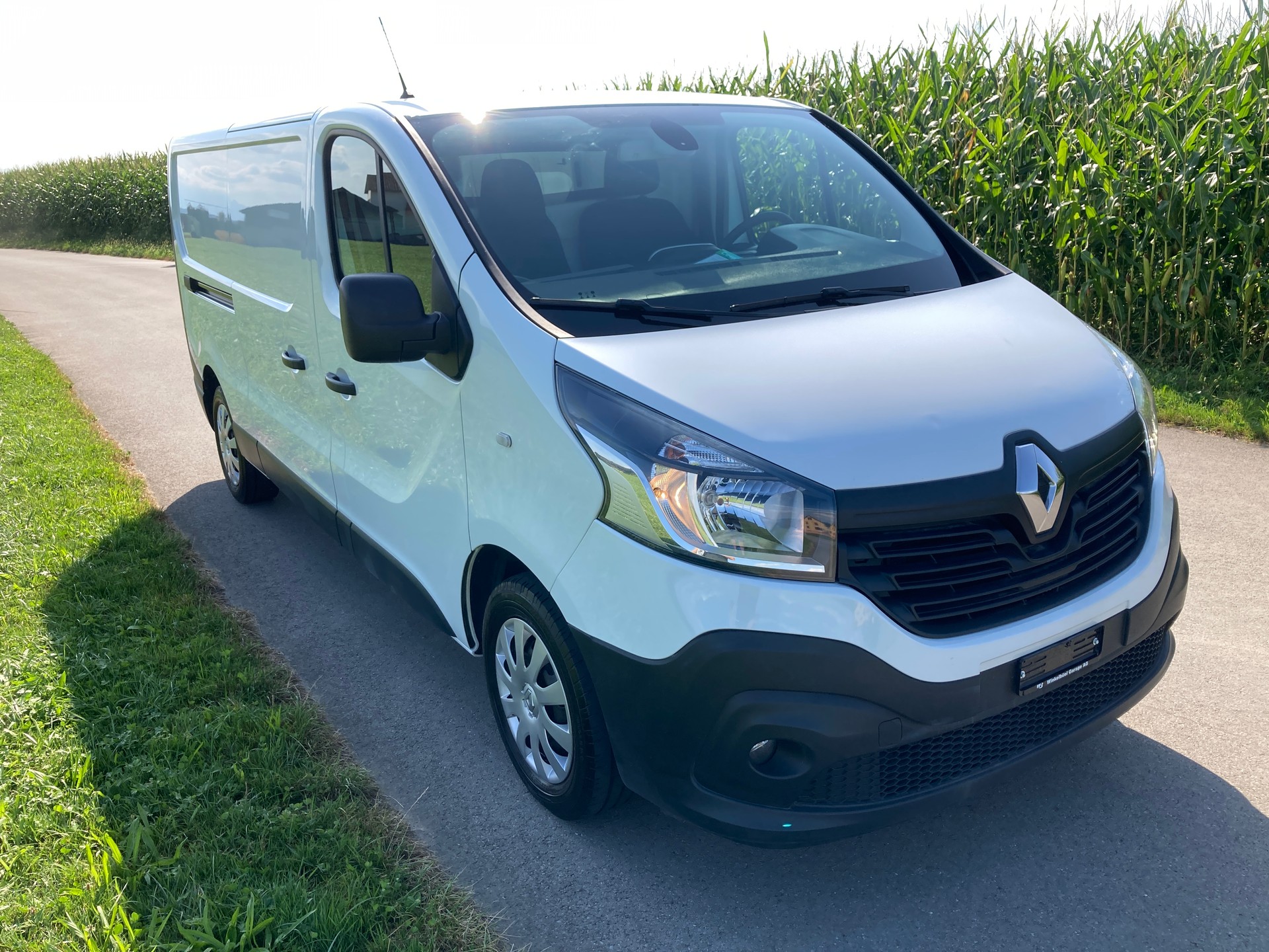 RENAULT Trafic 1.6 ENERGY TwinT. dCi125 2.9t Business L2H1-image-1