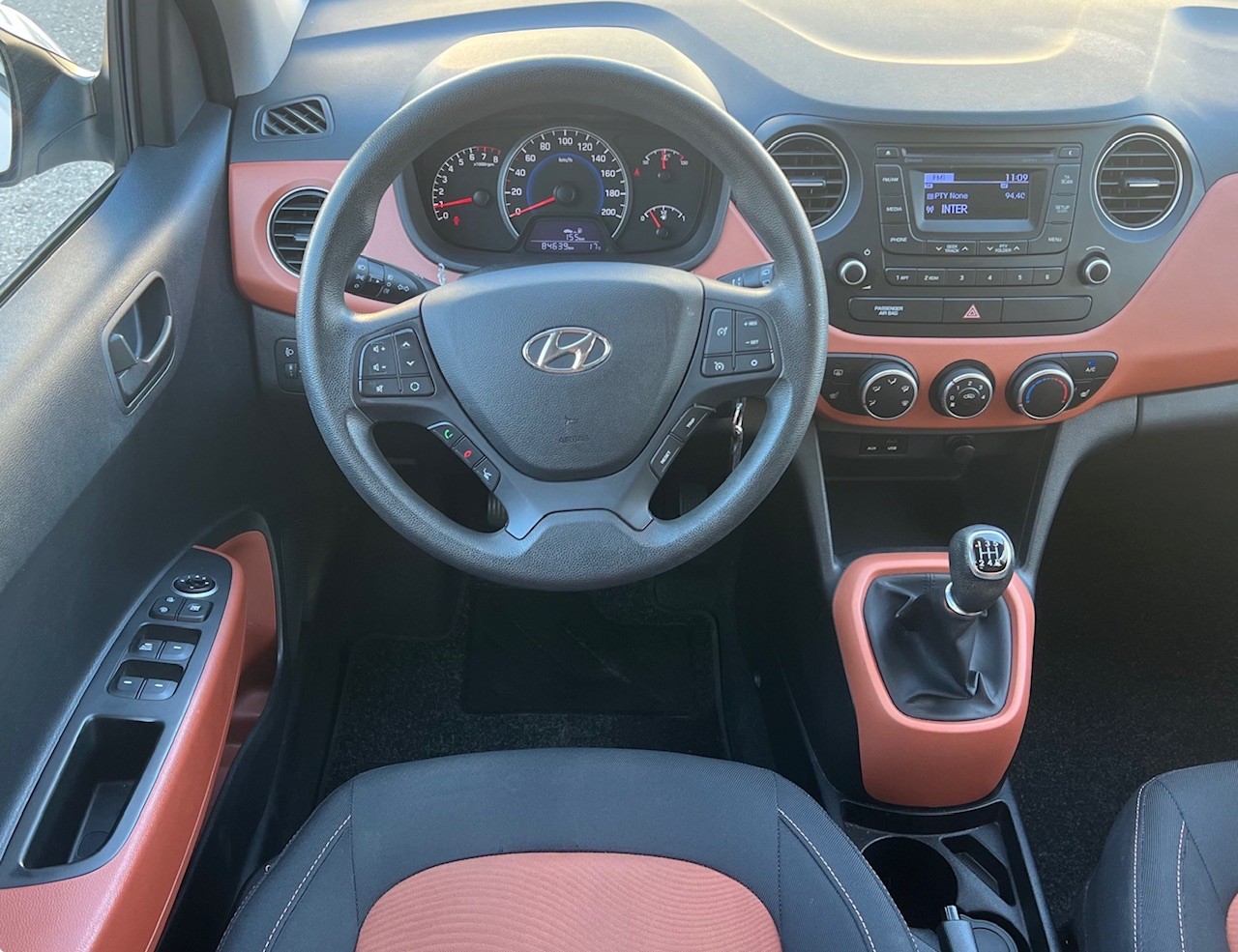HYUNDAI i10 1.0 Style-image-10