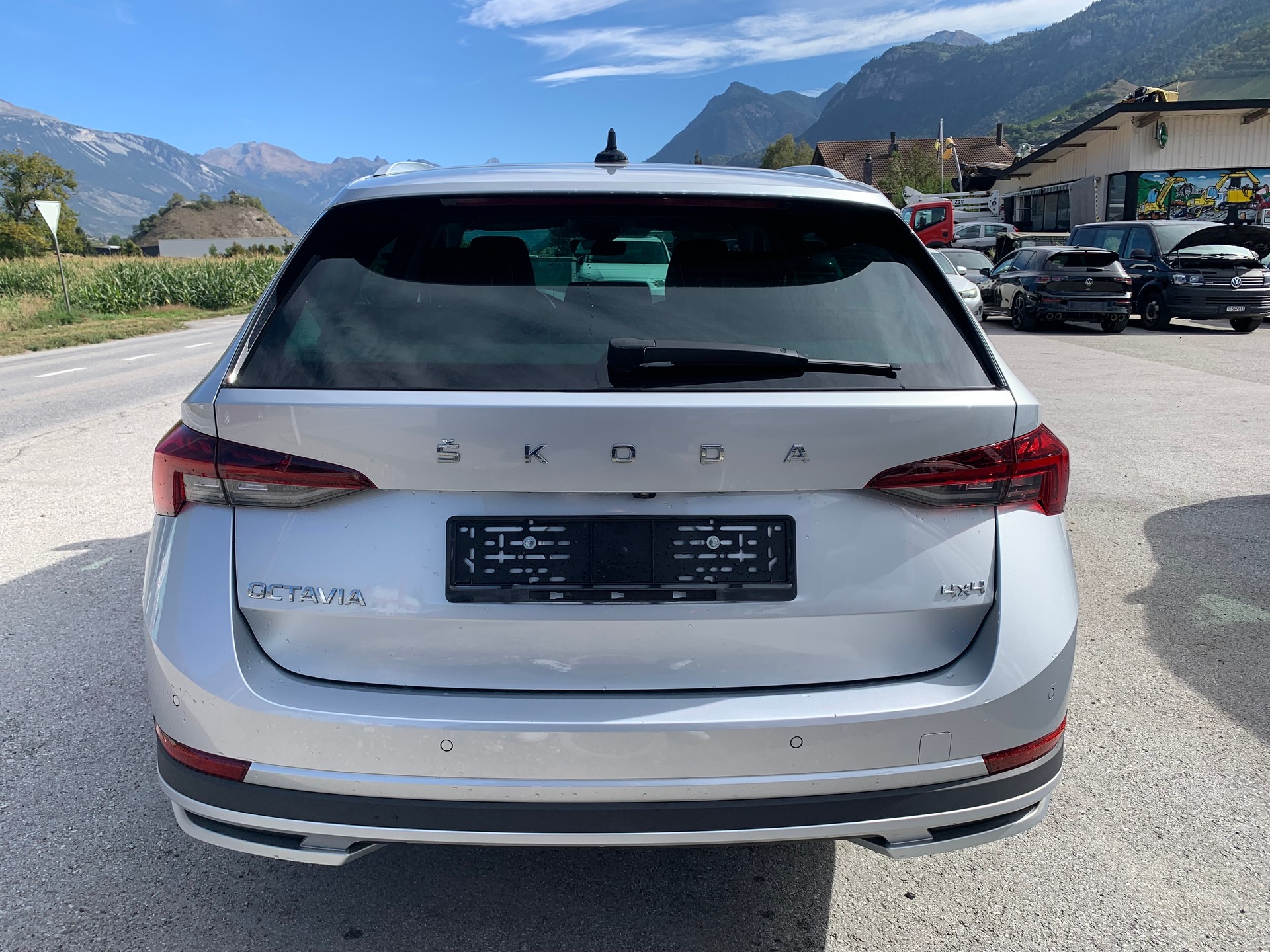 SKODA Octavia Combi 2.0 TSI DSG Scout 4x4-image-5