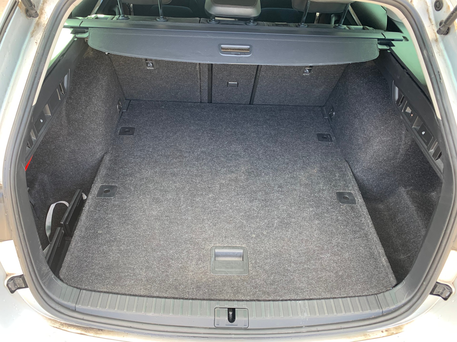 SKODA Octavia Combi 2.0 TSI DSG Scout 4x4-image-17