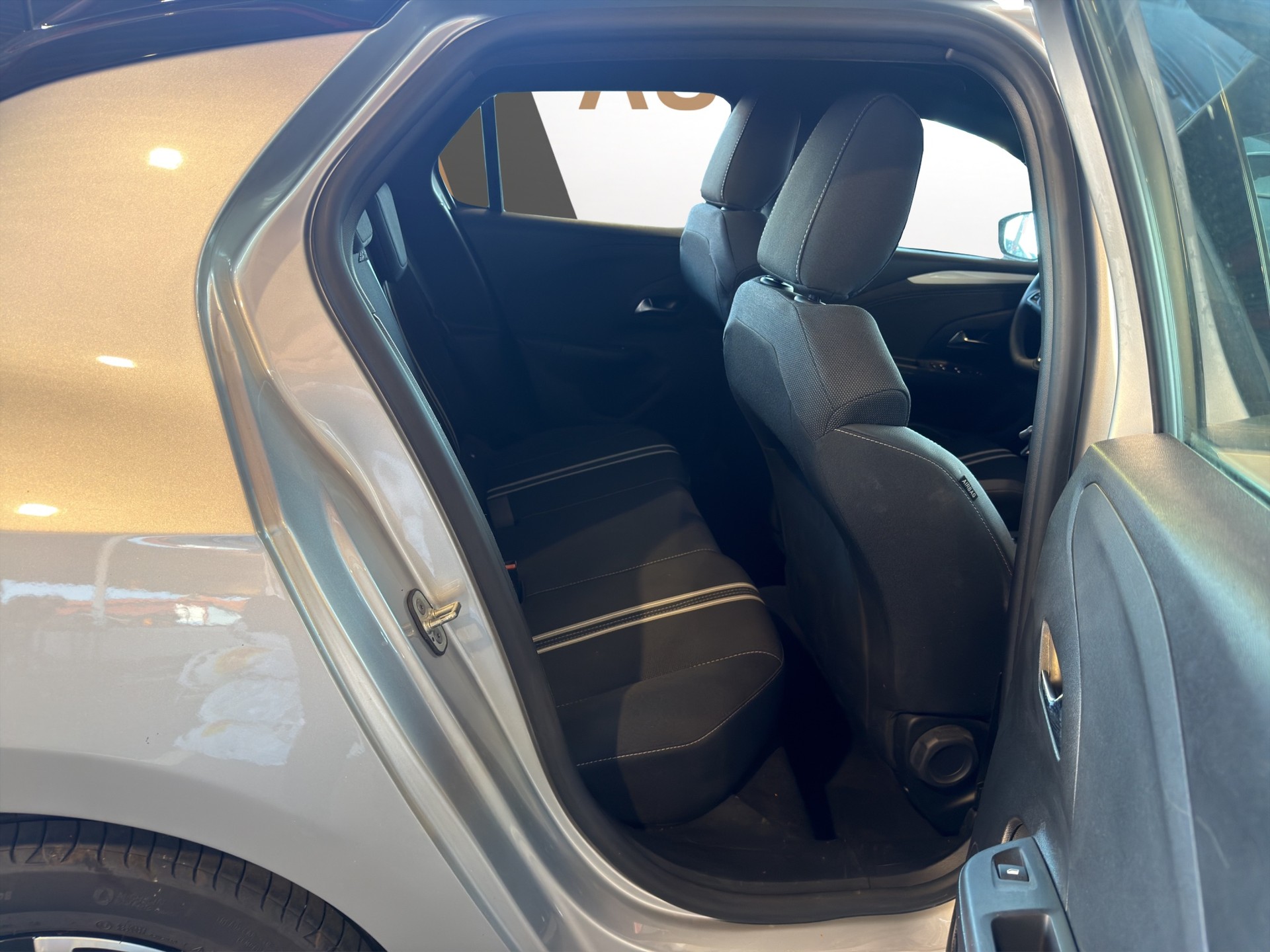 OPEL CORSA 1.2 T GS Bicolore-image-15