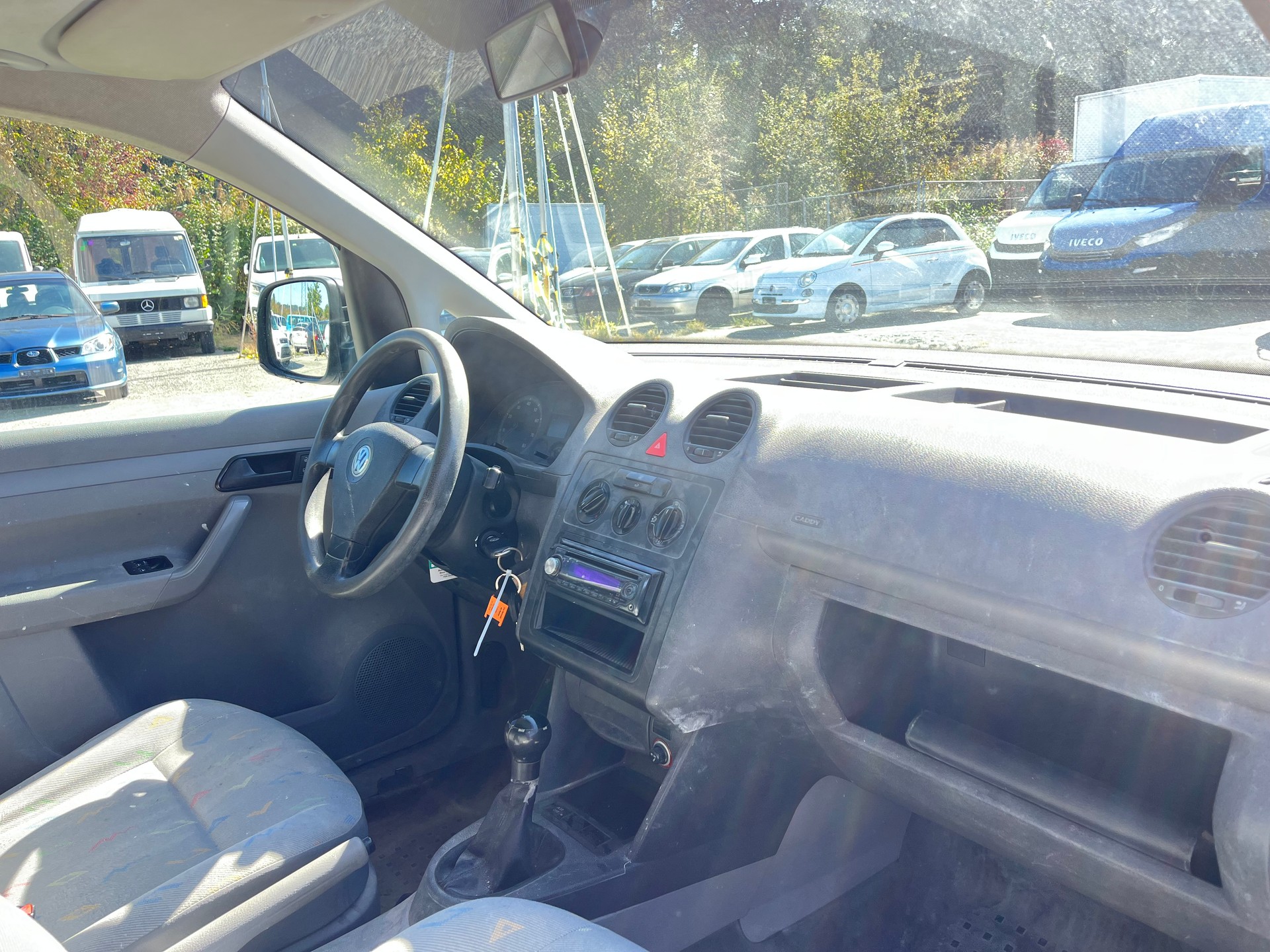 VW Caddy 1.4-image-7