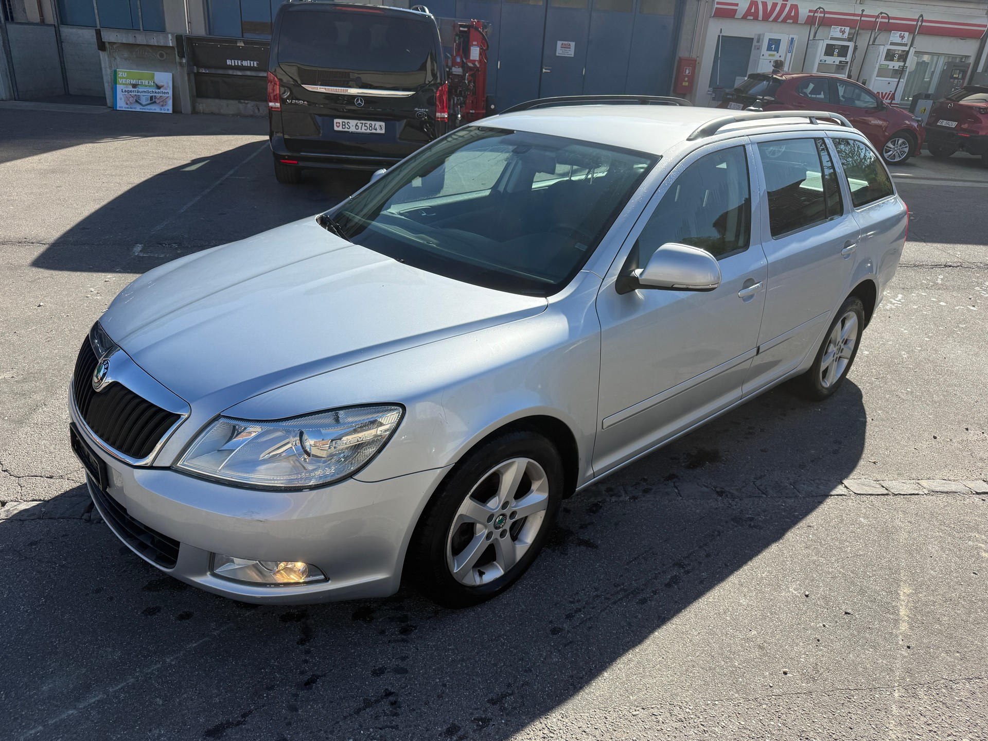 SKODA Octavia Combi 2.0 TDI Elegance 4x4 DSG-image-1
