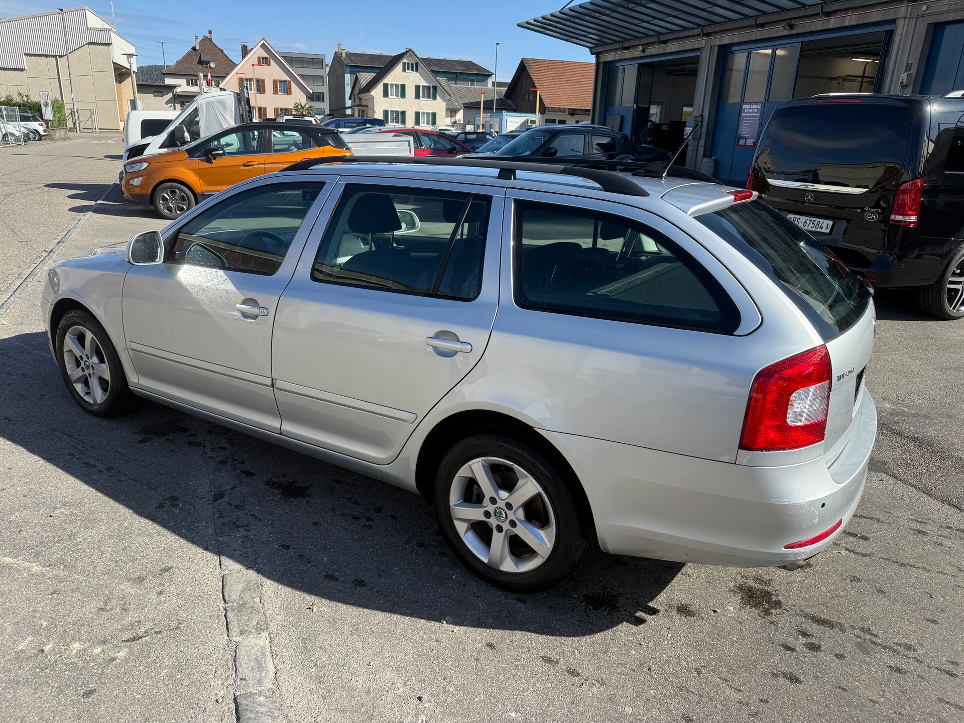 SKODA Octavia Combi 2.0 TDI Elegance 4x4 DSG-image-3