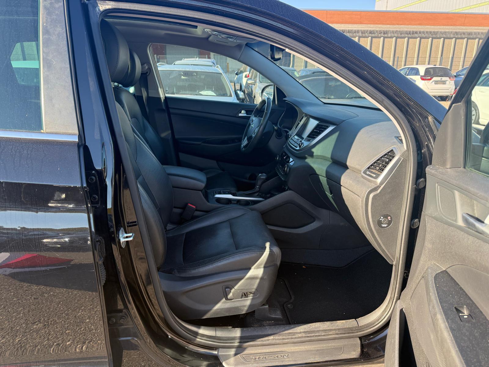 HYUNDAI Tucson 1.7 CRDi Vertex S/S 2WD-image-8