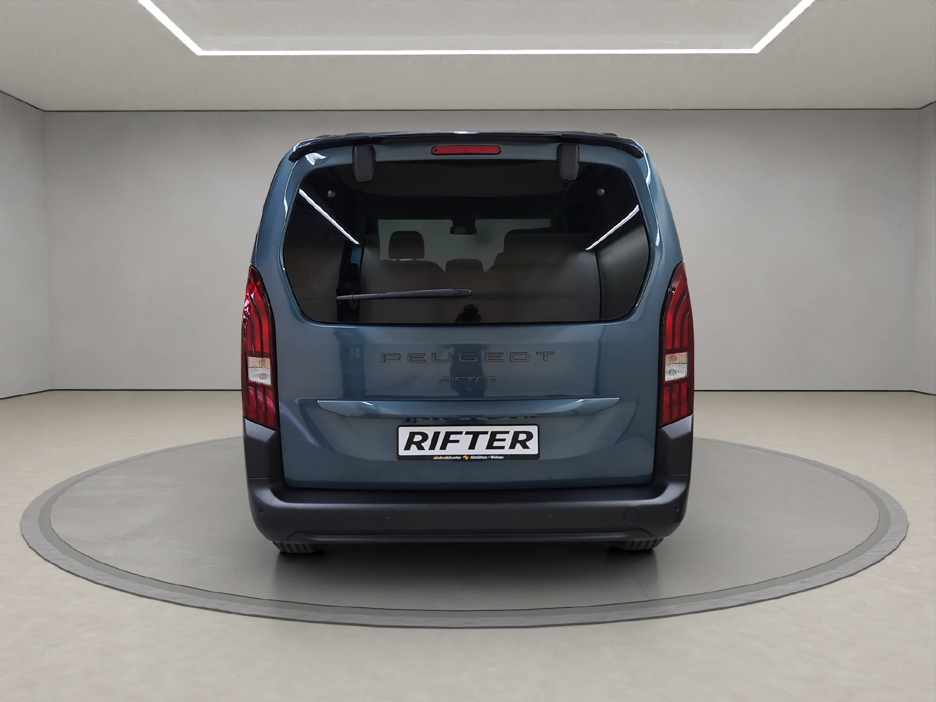 PEUGEOT Rifter Long 1.5 BlueHDi 130 Family Edition-image-3
