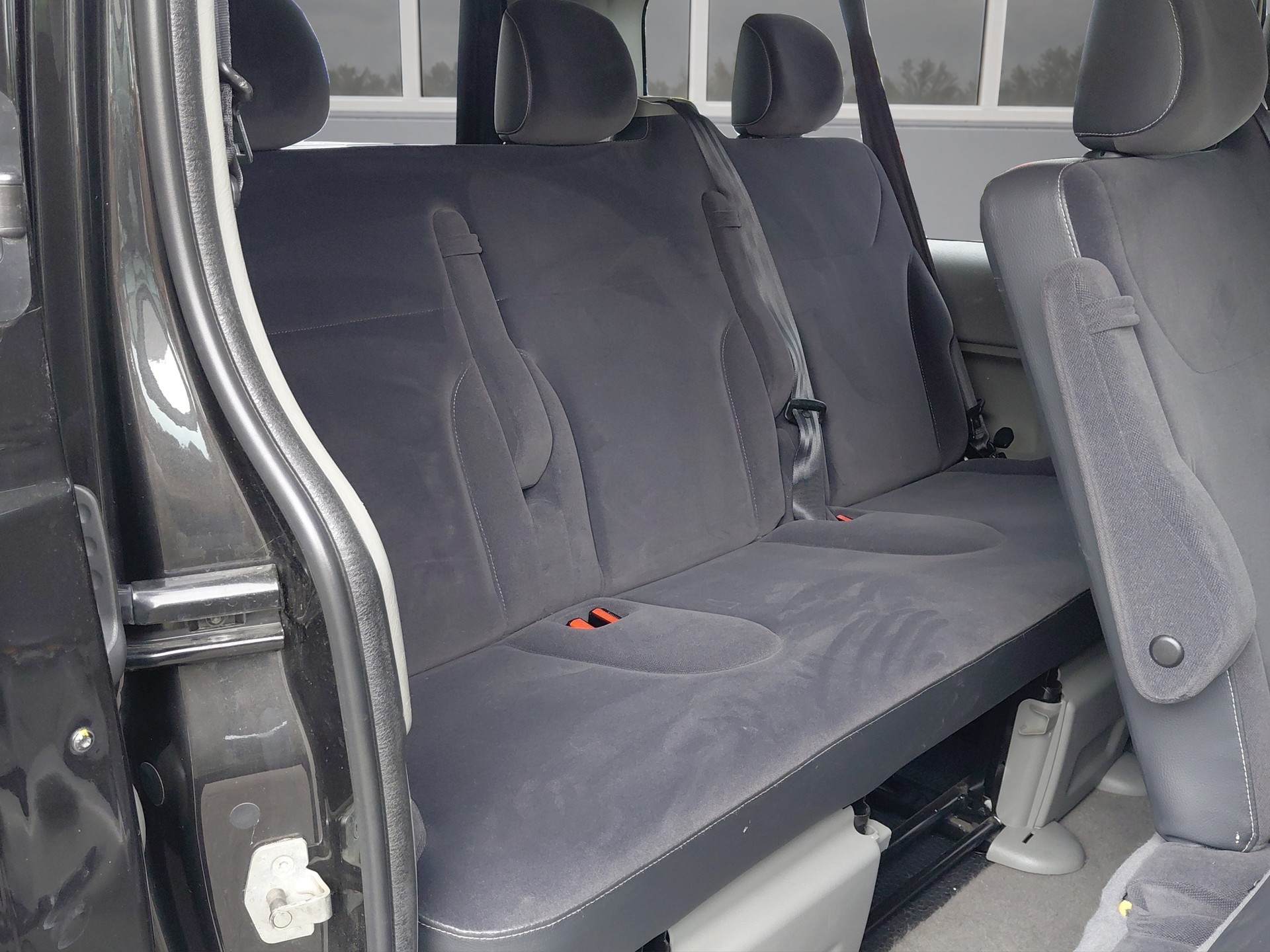 RENAULT Trafic 2.0 dCi Eco Grand Passenger Black Edition-image-12