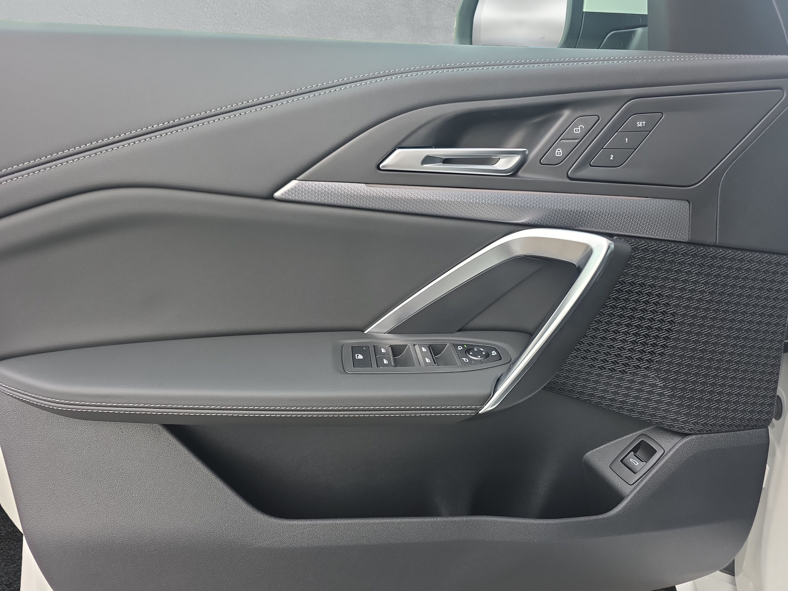 BMW X1 xDrive 20d 48V M Sport-image-21
