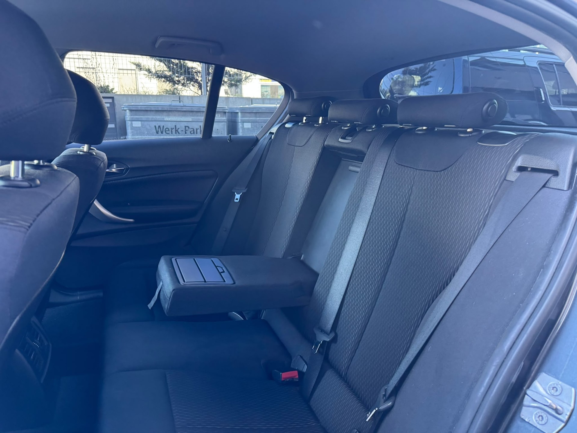 BMW 116i Urban Line Steptronic-image-12